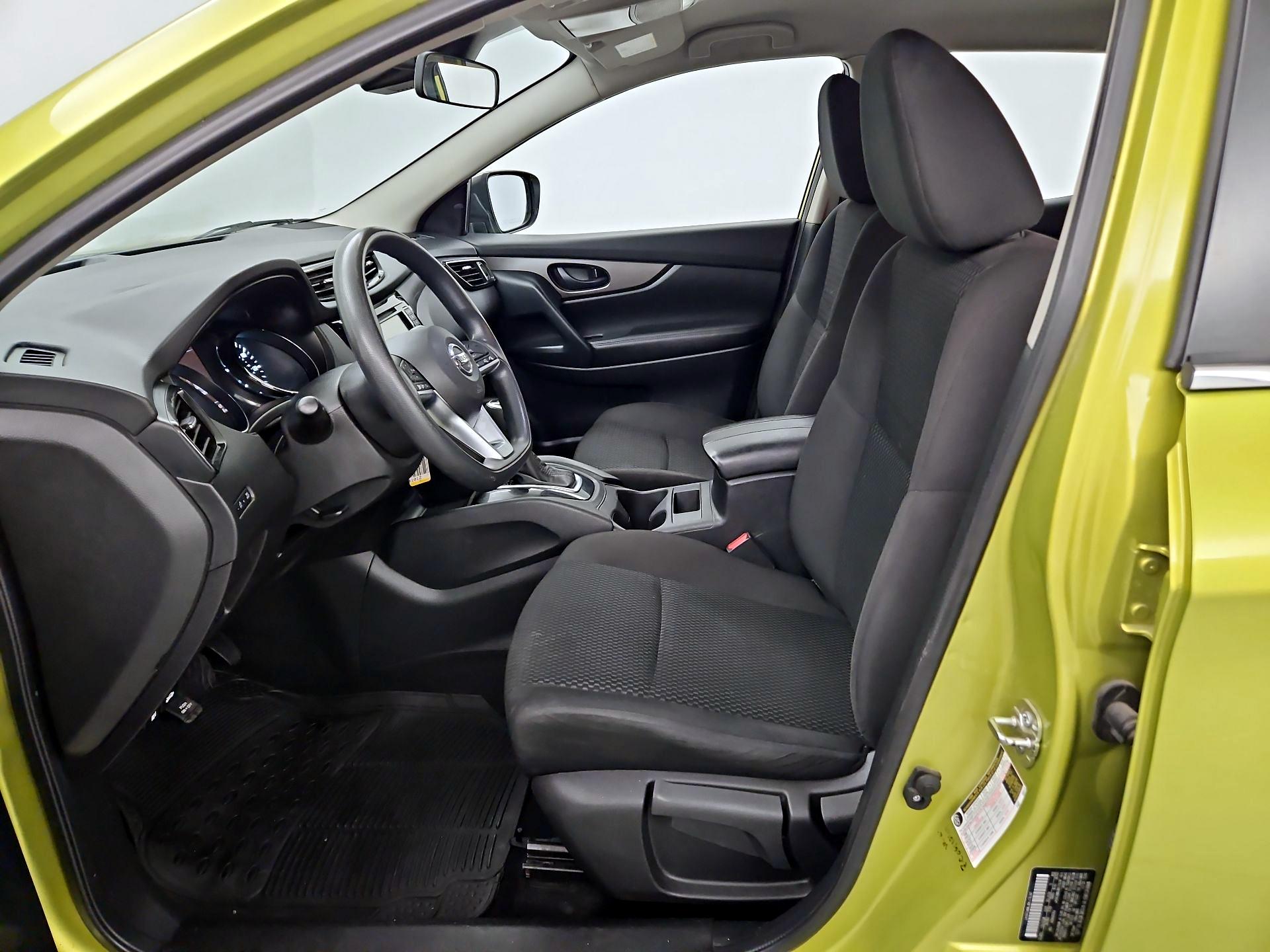 Thumbnail: 2021 Nissan Rogue Sport - 11