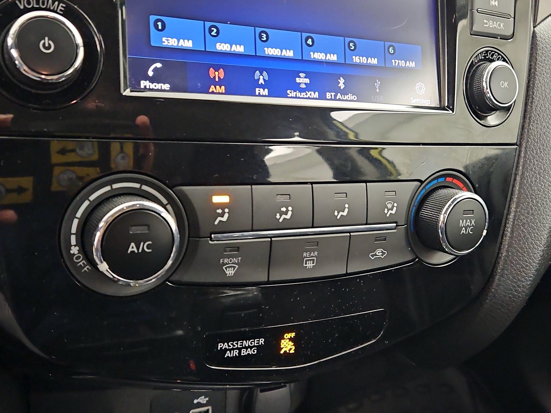 Thumbnail: 2021 Nissan Rogue Sport - 16