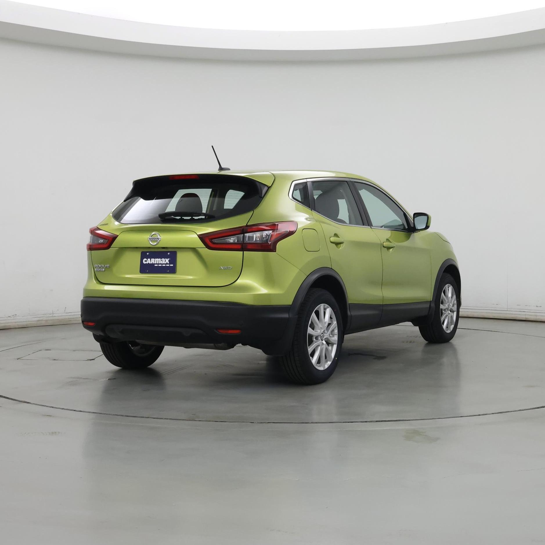 Thumbnail: 2021 Nissan Rogue Sport - 8