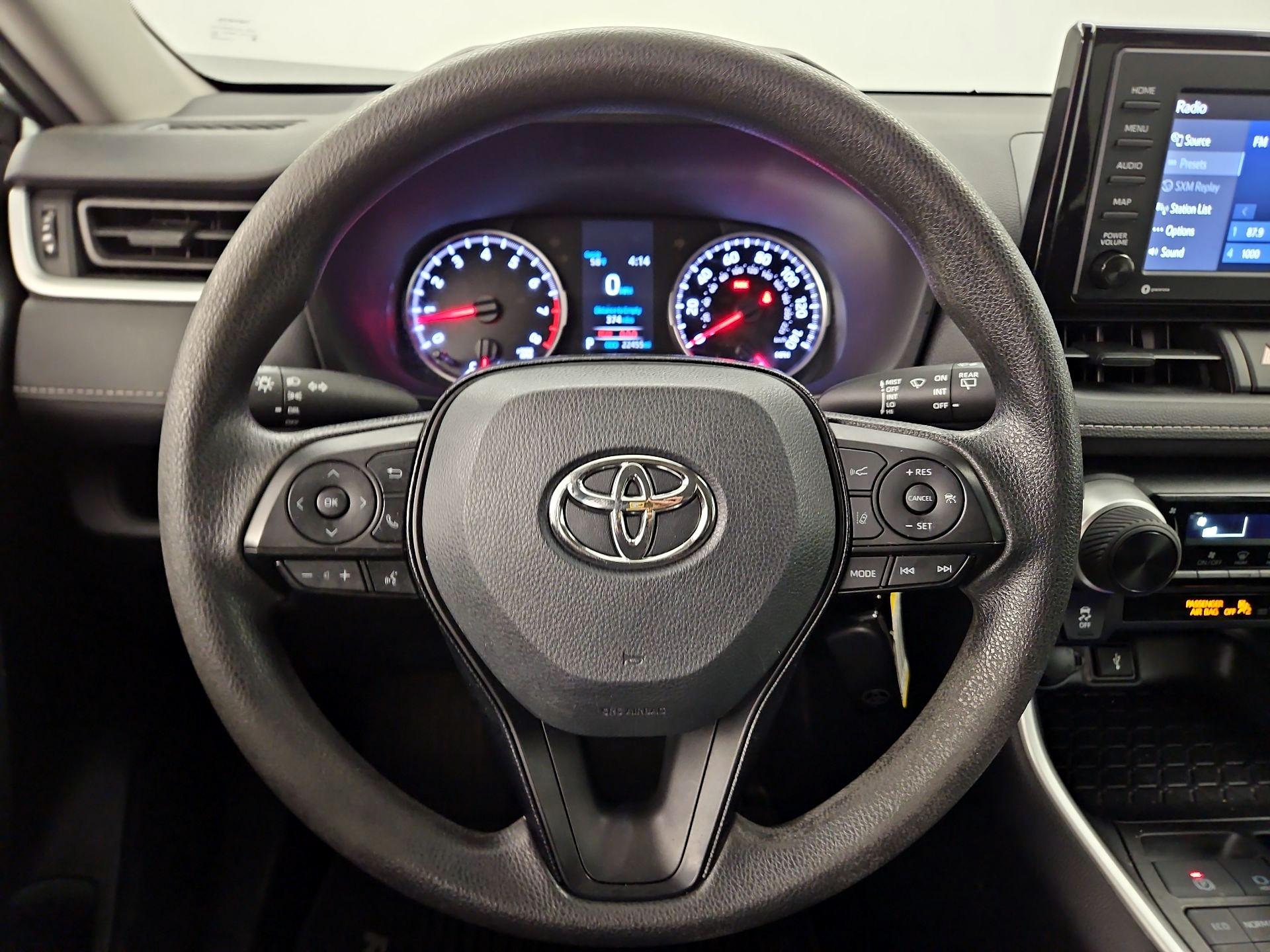 Thumbnail: 2020 Toyota RAV4 - 10