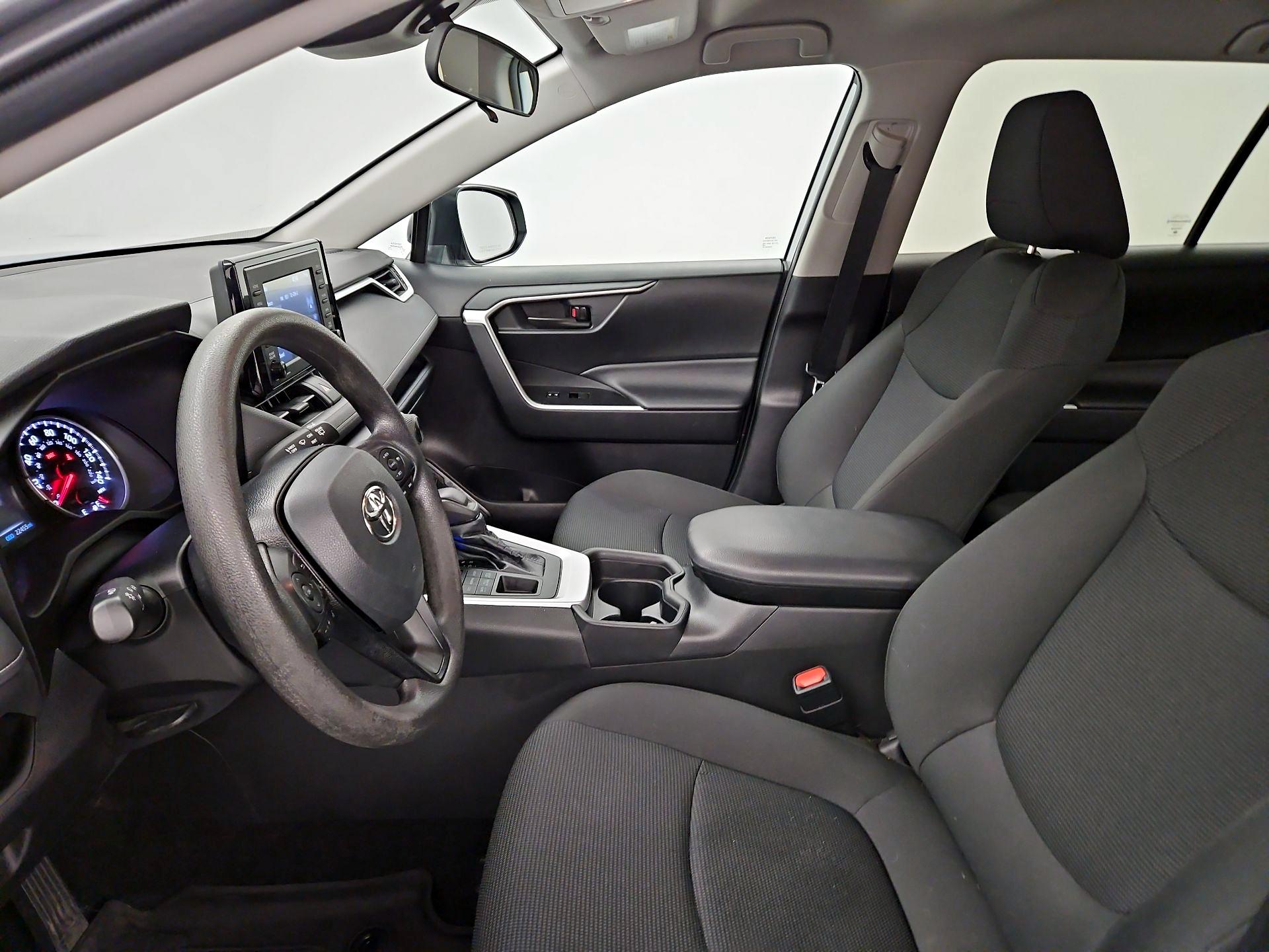 Thumbnail: 2020 Toyota RAV4 - 11