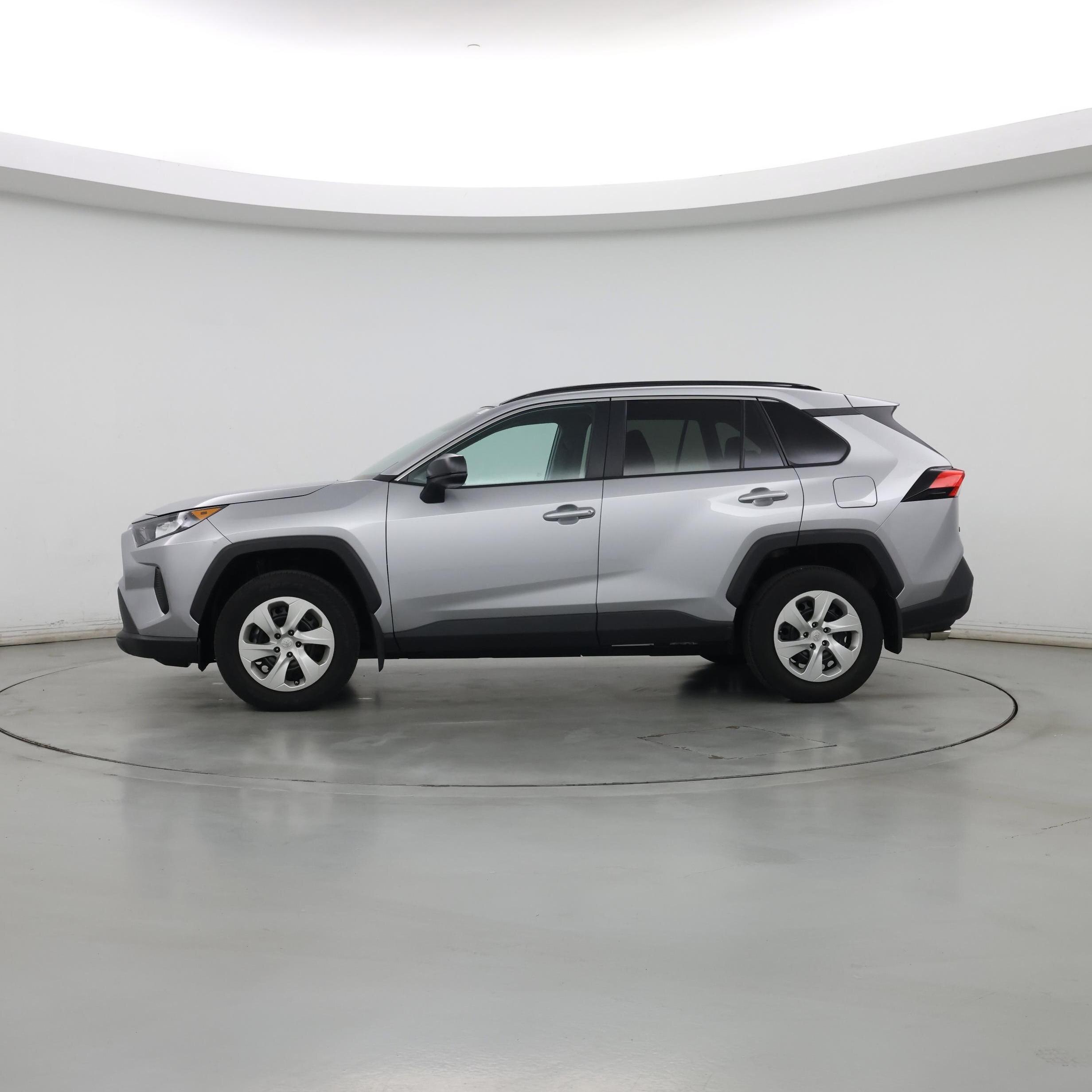 Thumbnail: 2020 Toyota RAV4 - 3