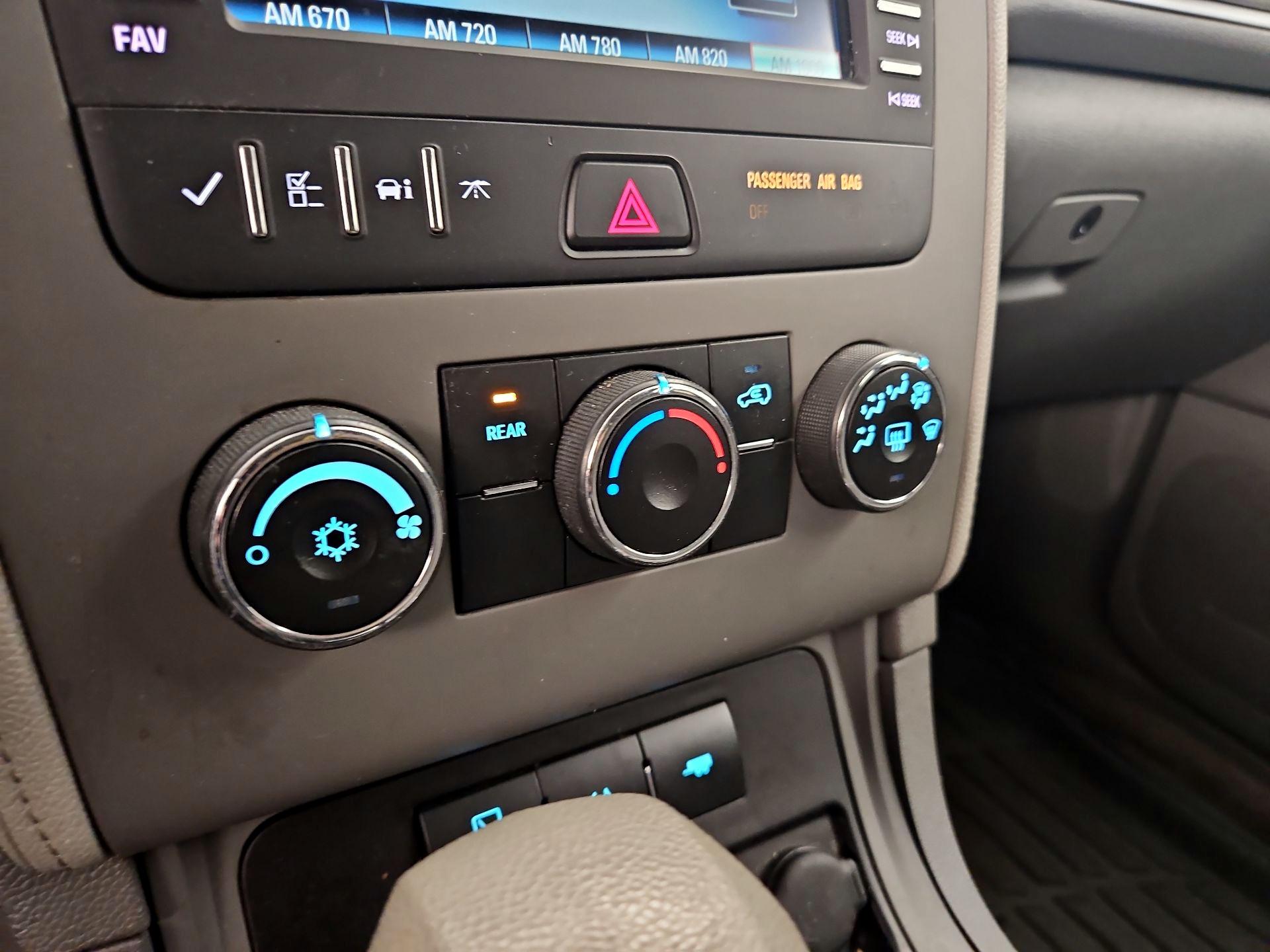 Thumbnail: 2017 Chevrolet Traverse - 16