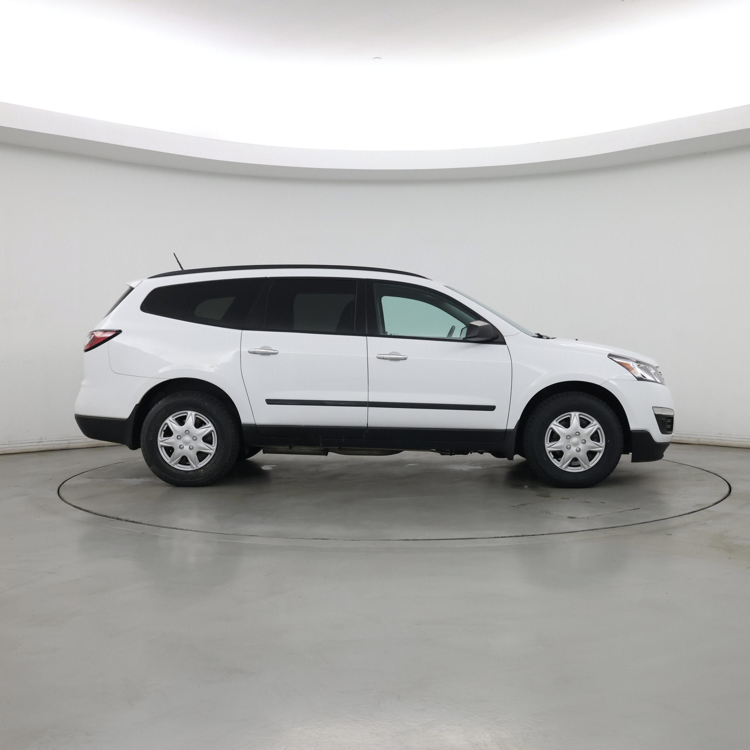 Thumbnail: 2017 Chevrolet Traverse - 7