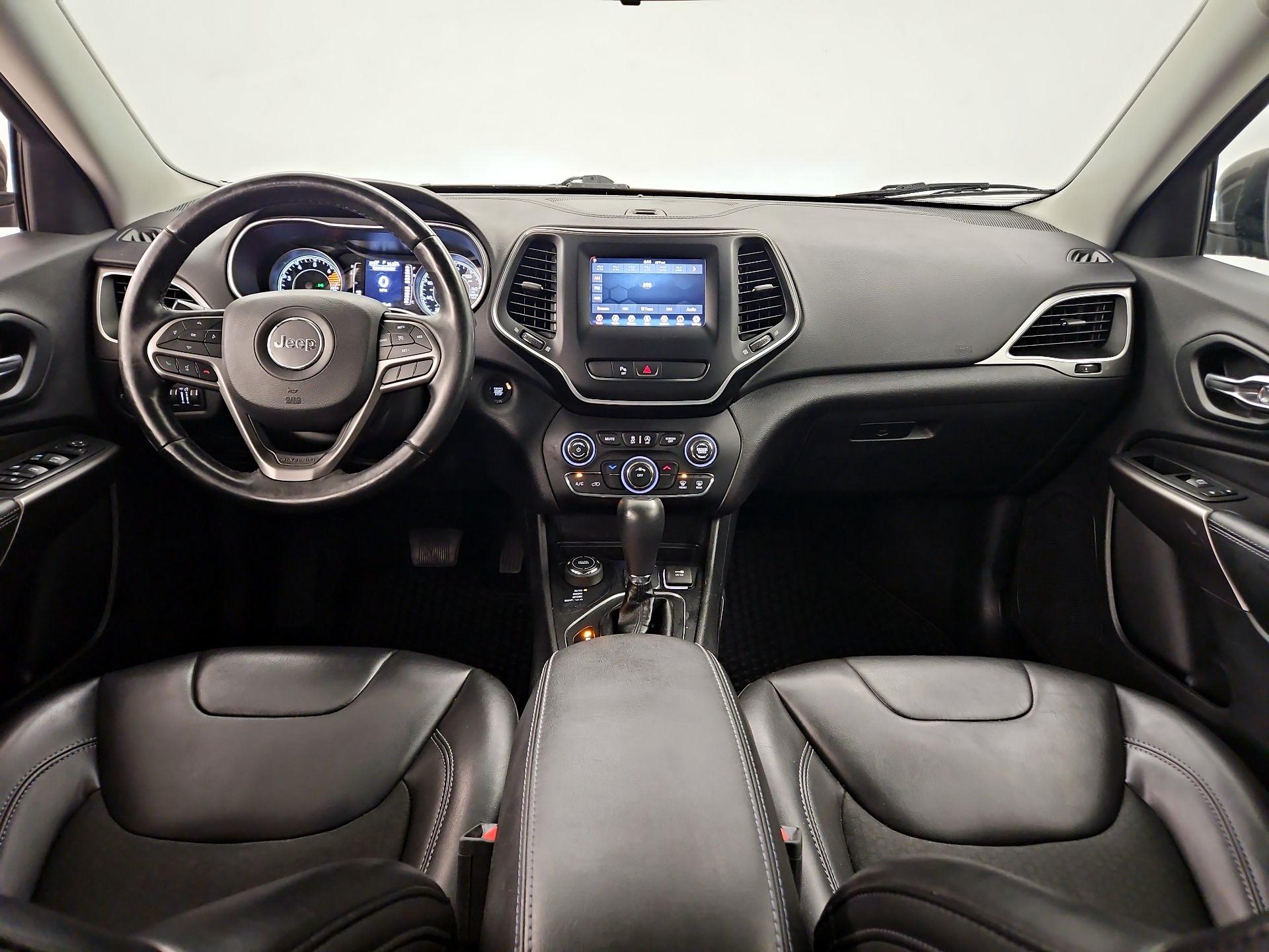 Thumbnail: 2019 Jeep Cherokee - 9