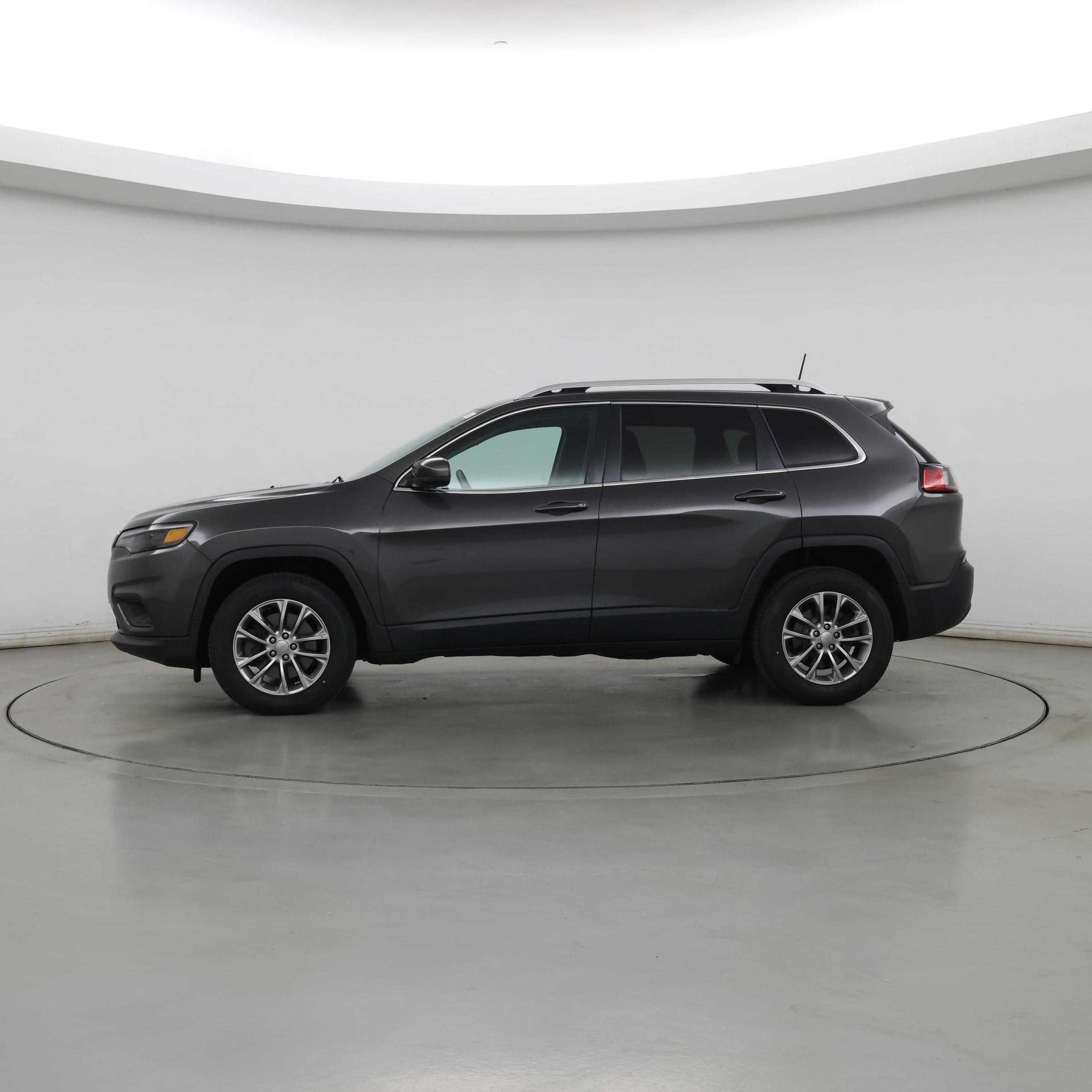 Thumbnail: 2019 Jeep Cherokee - 3