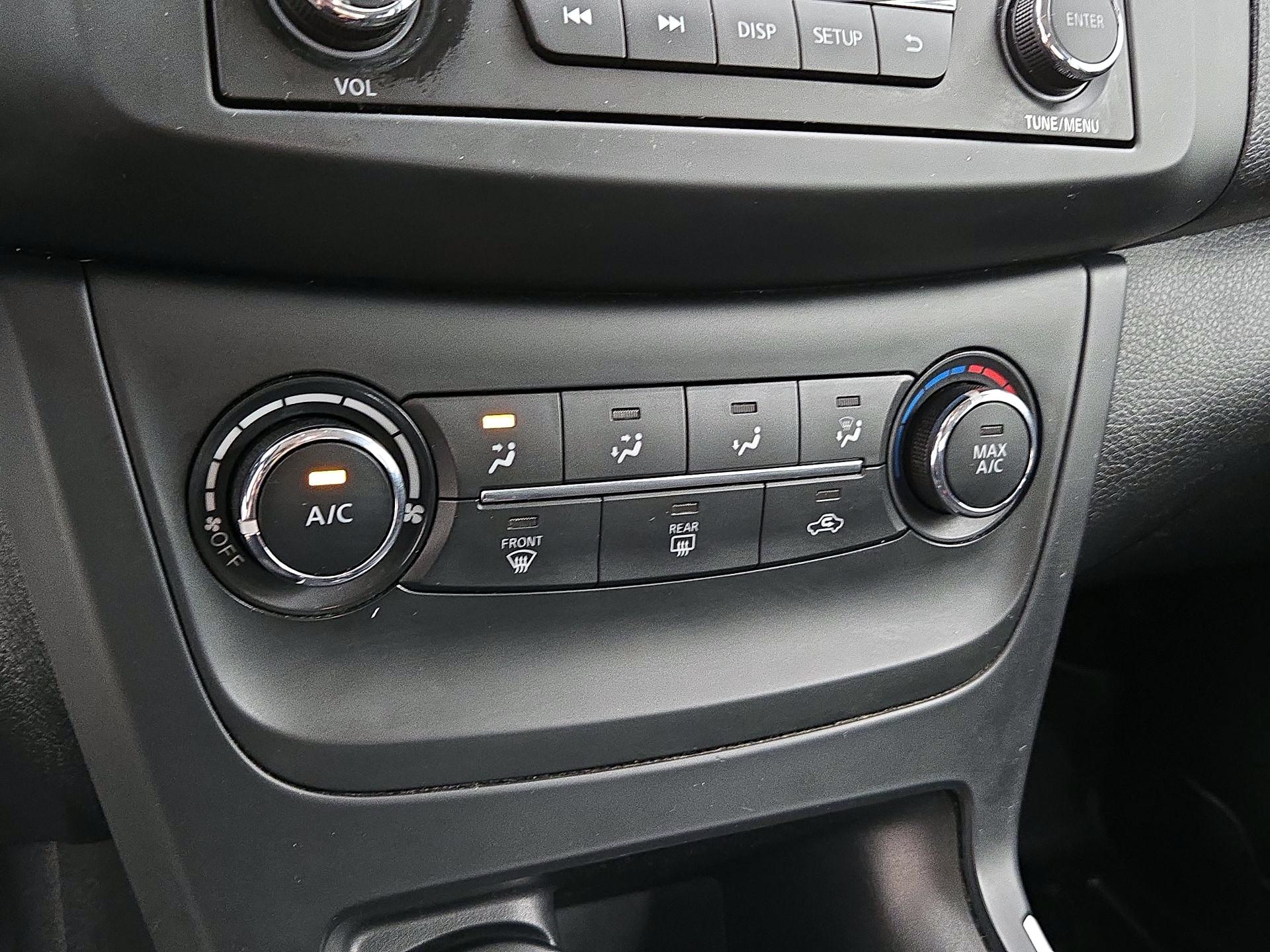 Thumbnail: 2016 Nissan Sentra - 15