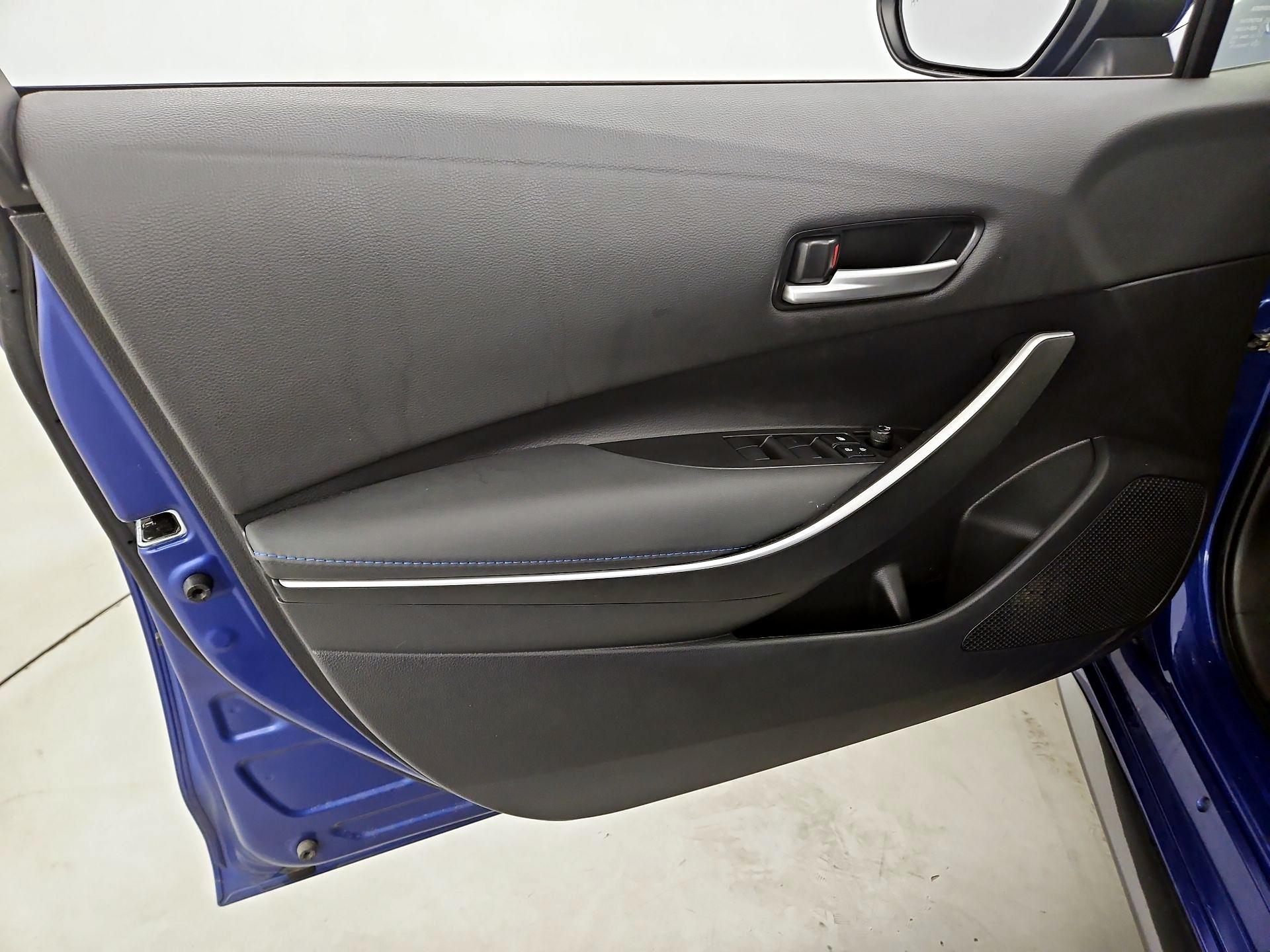 Thumbnail: 2021 Toyota Corolla - 12