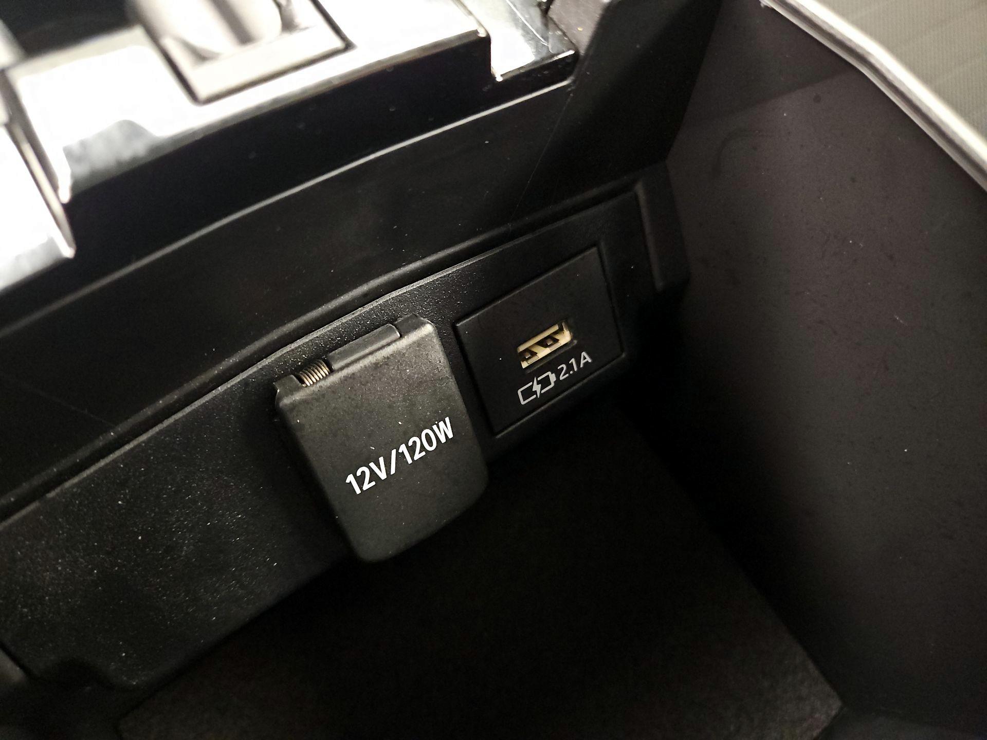 Thumbnail: 2021 Toyota Corolla - 18