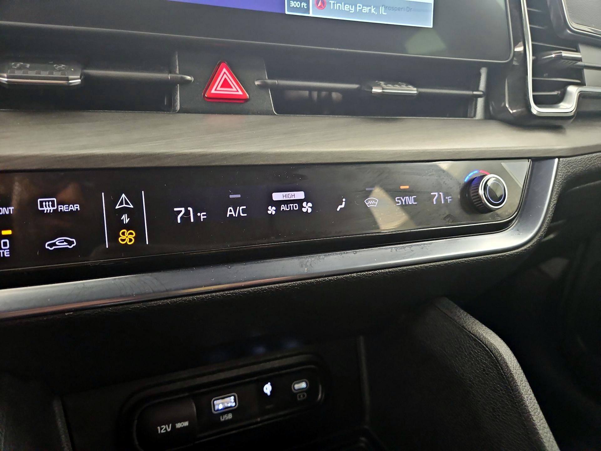 Thumbnail: 2023 Kia Sportage - 17