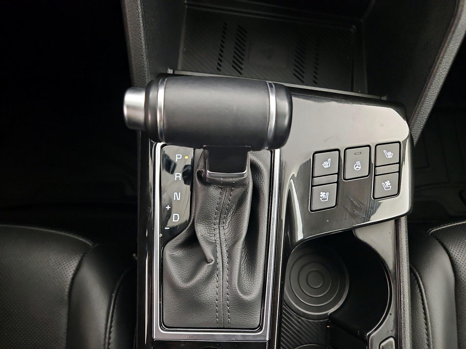 Thumbnail: 2023 Kia Sportage - 18