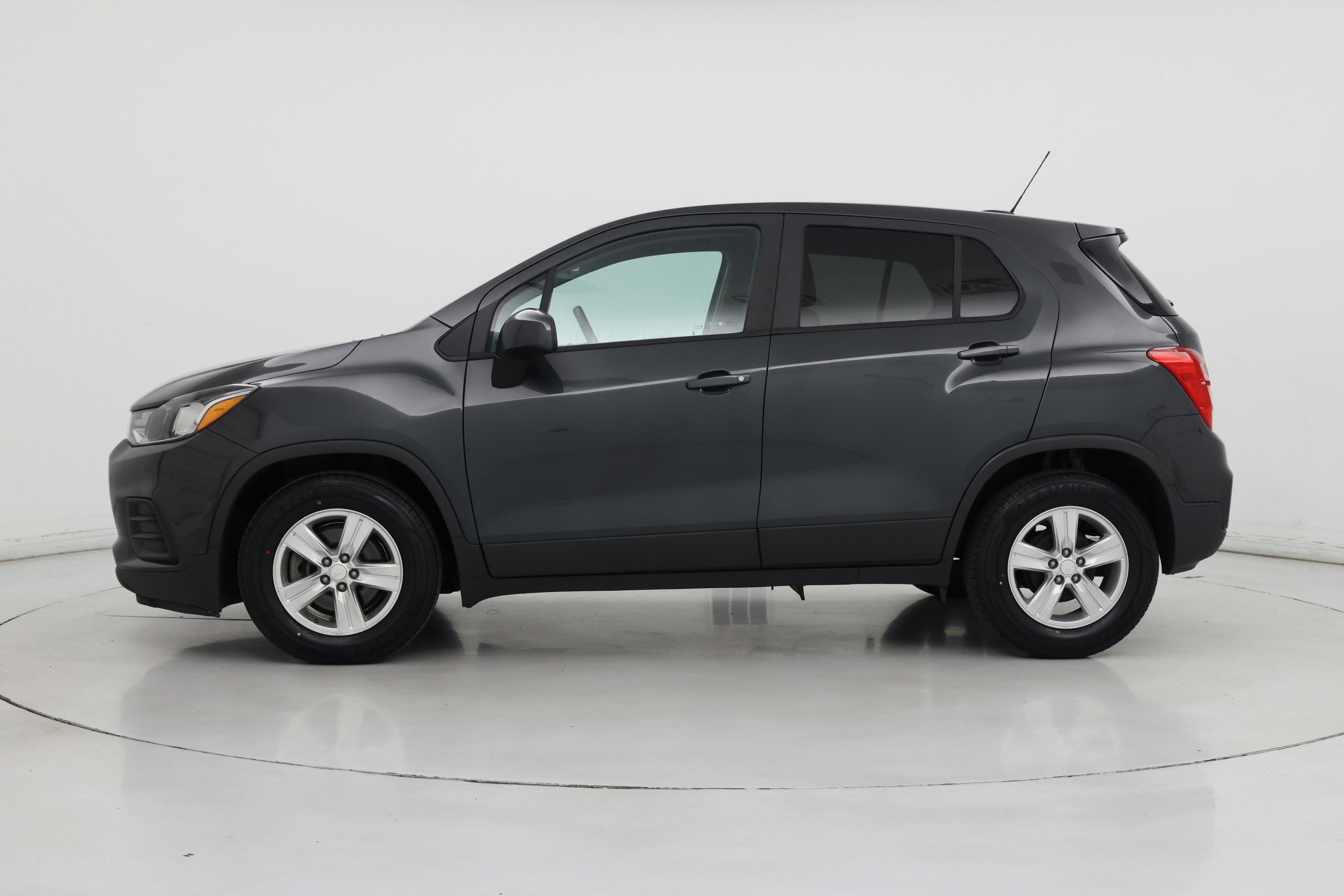 Thumbnail: 2019 Chevrolet Trax - 3