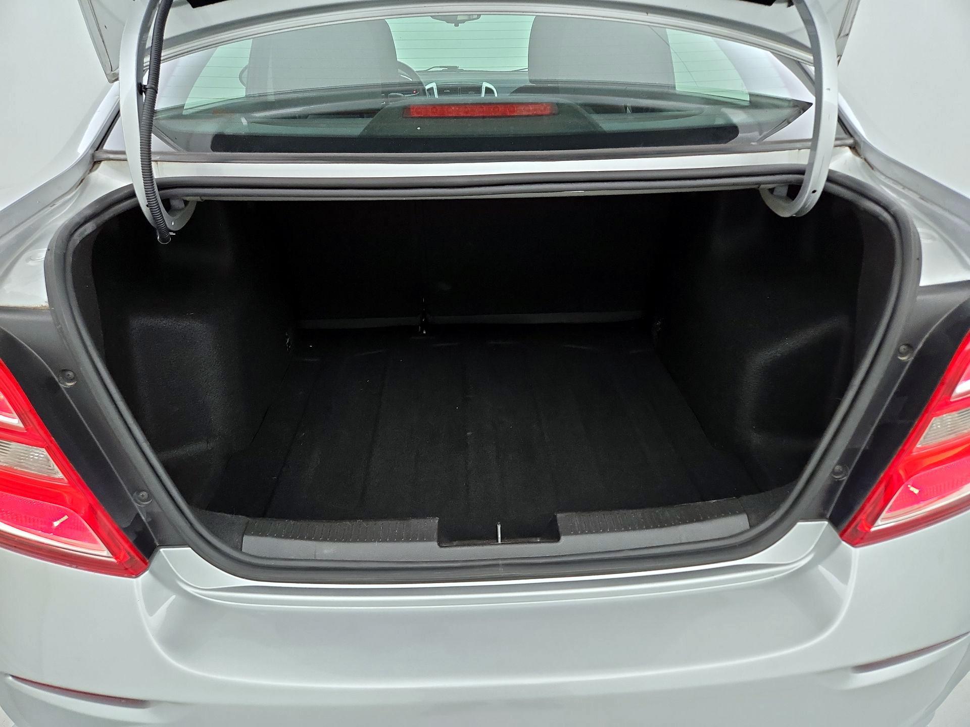 Thumbnail: 2017 Chevrolet Sonic - 20