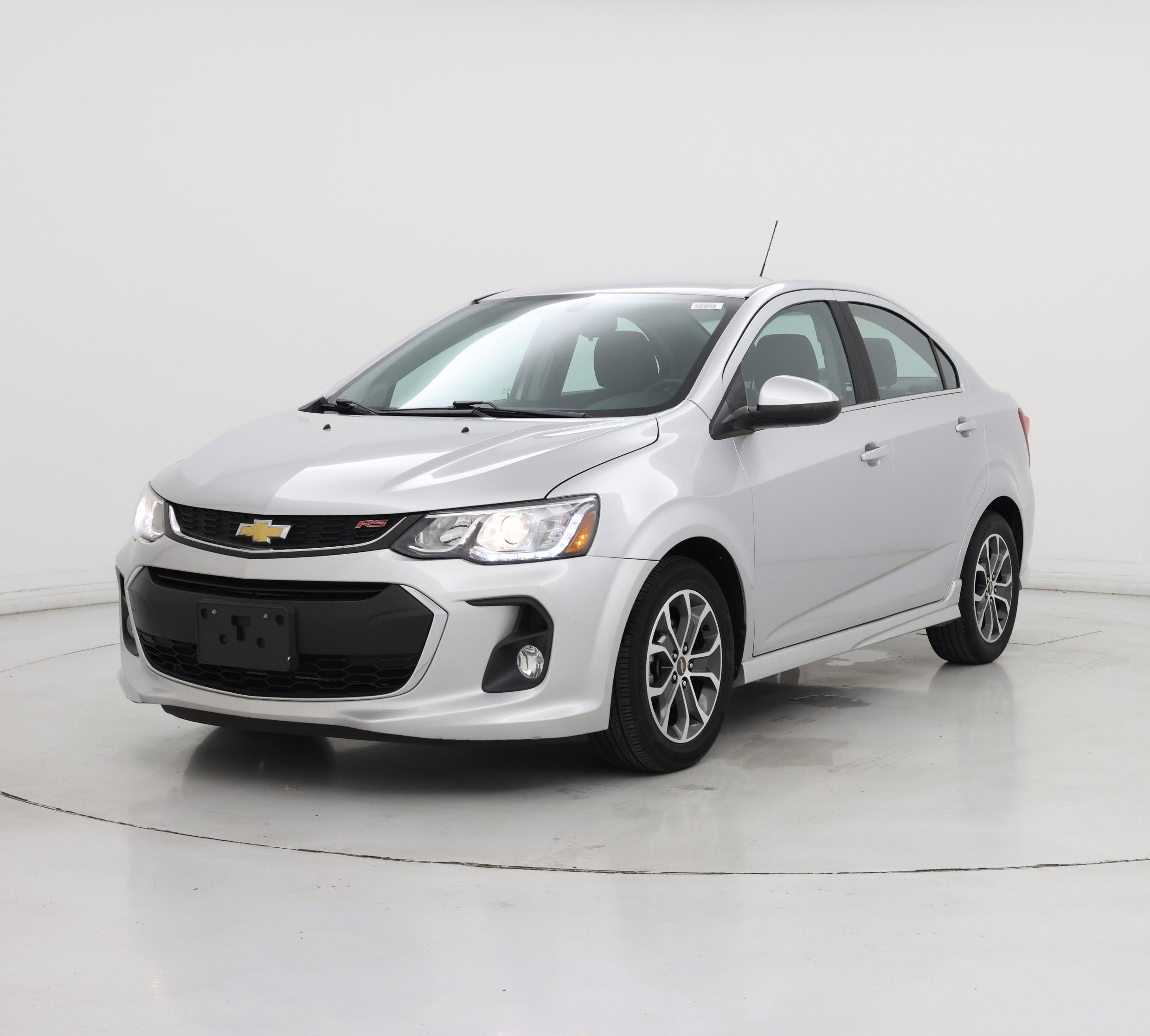 Thumbnail: 2017 Chevrolet Sonic - 4