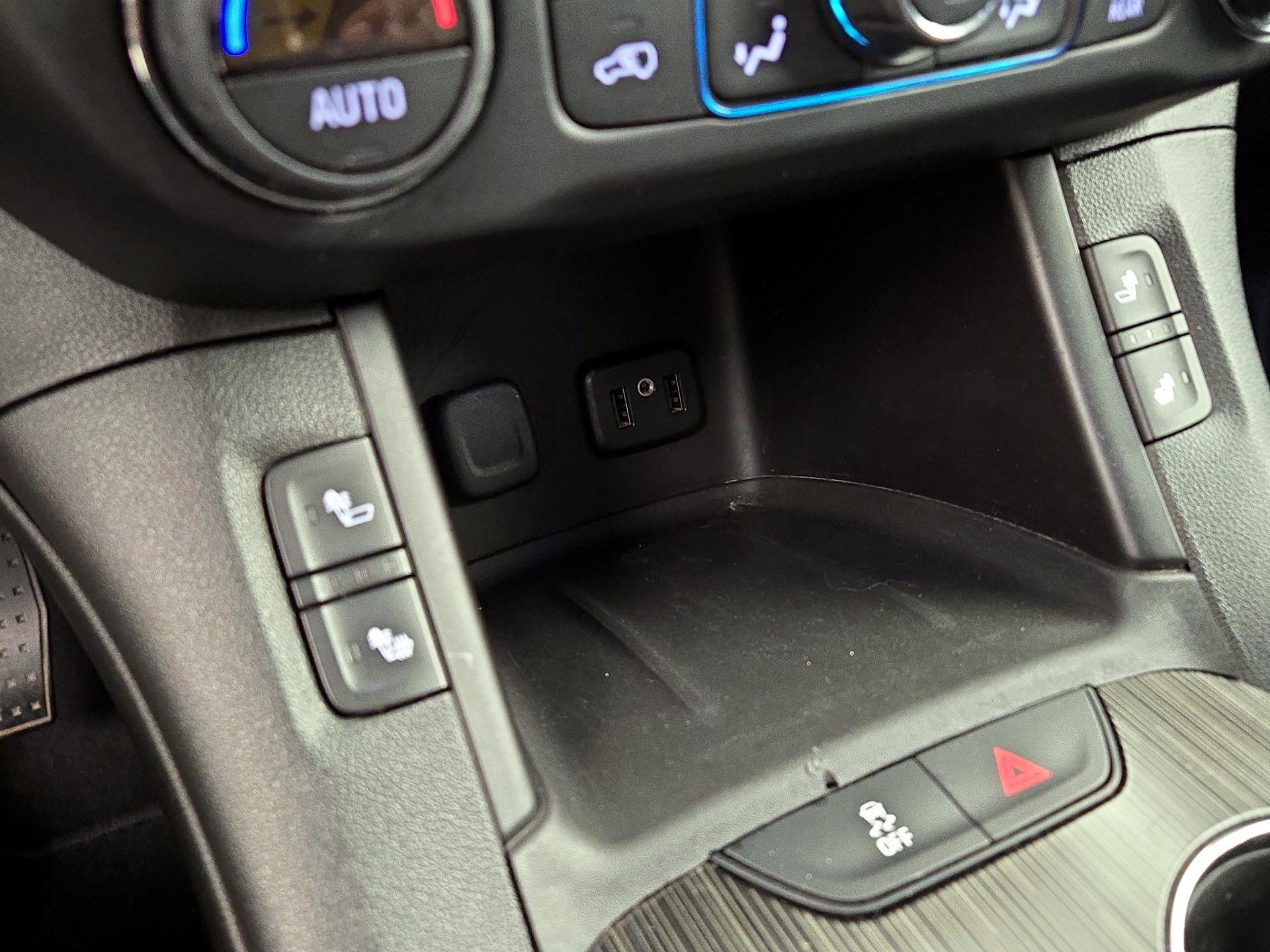 Thumbnail: 2017 GMC Acadia - 19