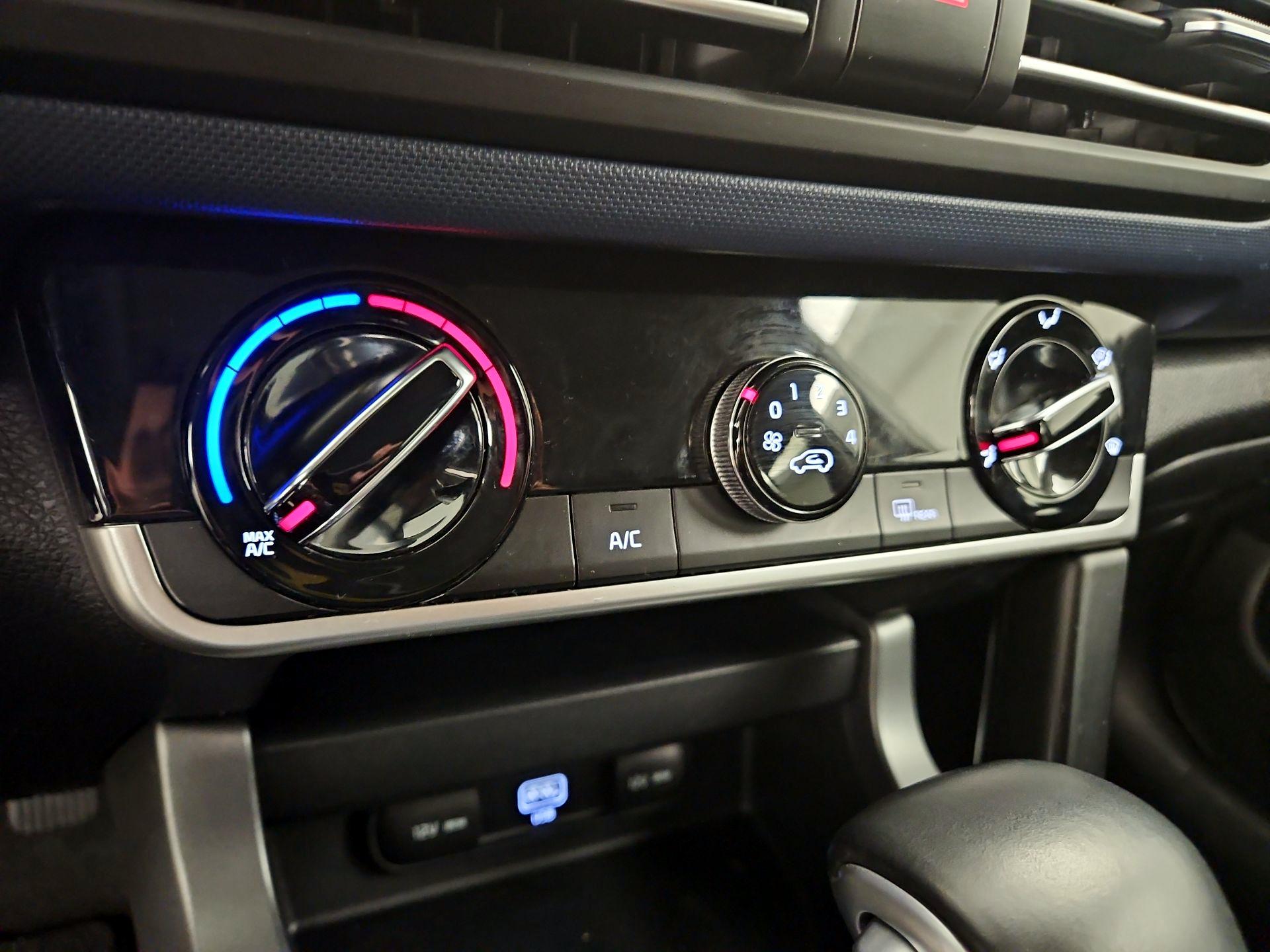 Thumbnail: 2021 Kia Seltos - 16