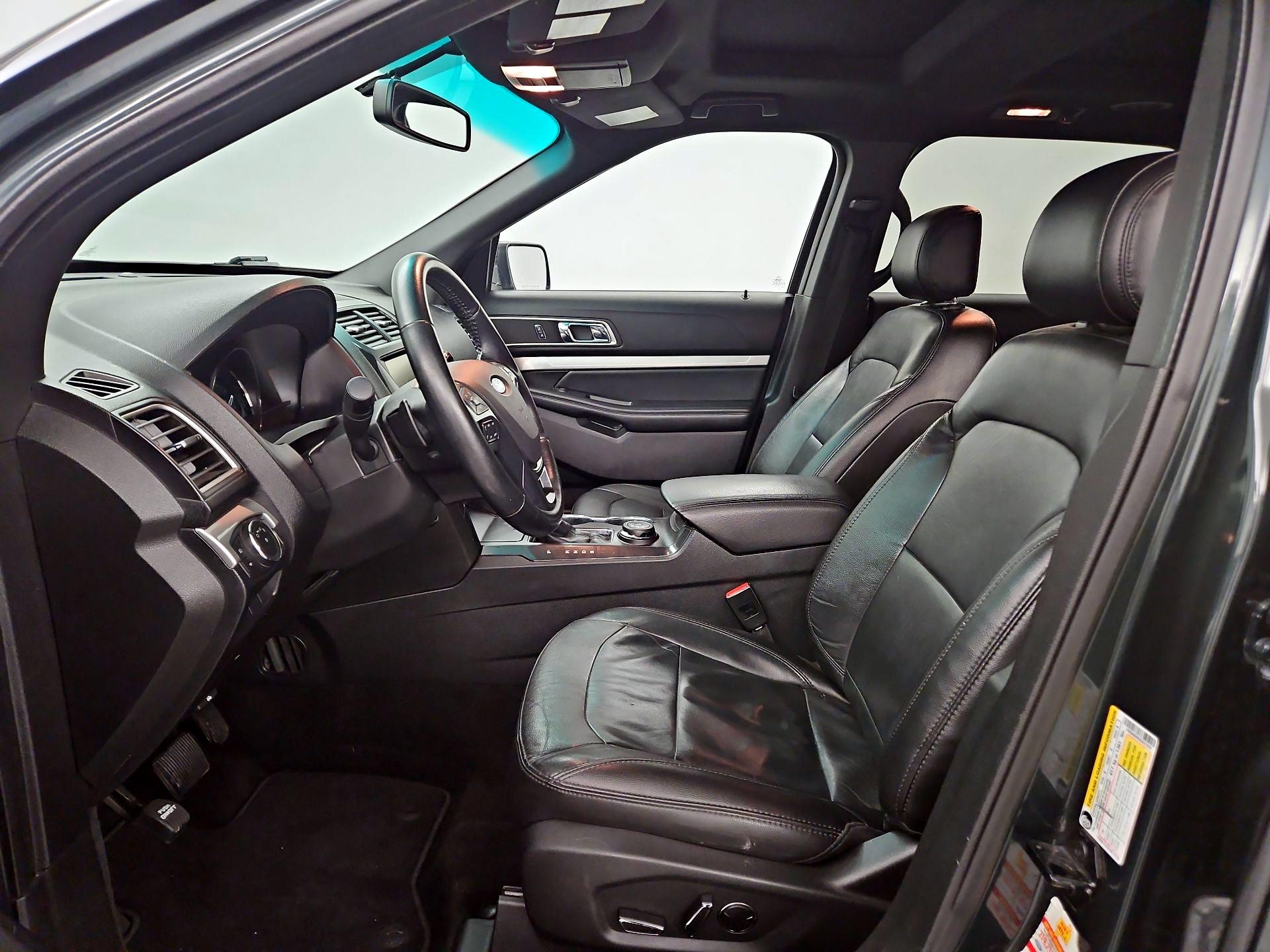 Thumbnail: 2016 Ford Explorer - 11