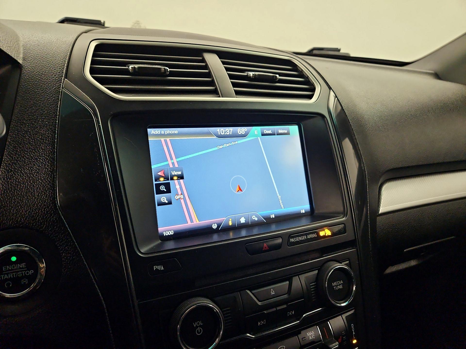 Thumbnail: 2016 Ford Explorer - 14