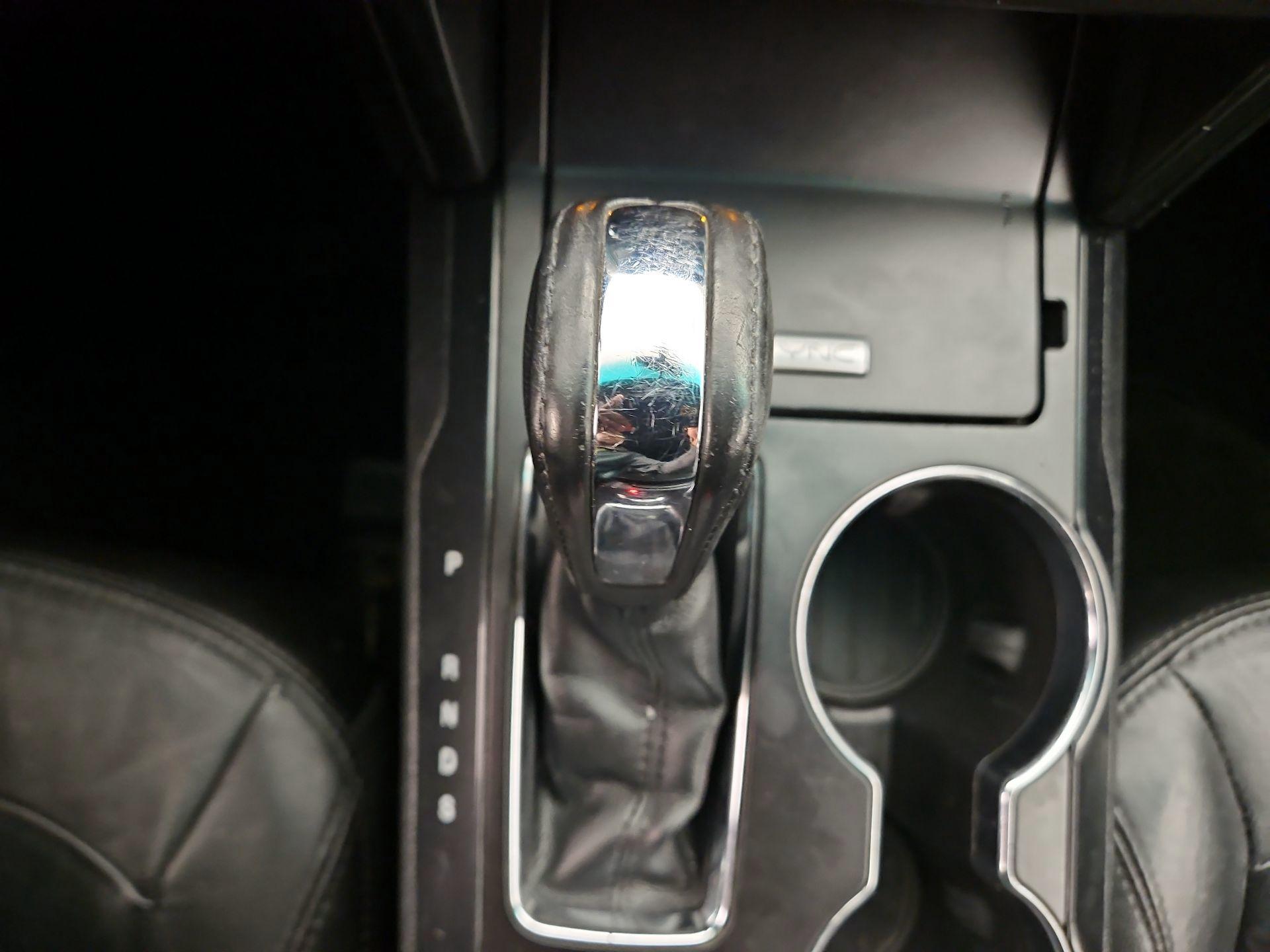 Thumbnail: 2016 Ford Explorer - 18