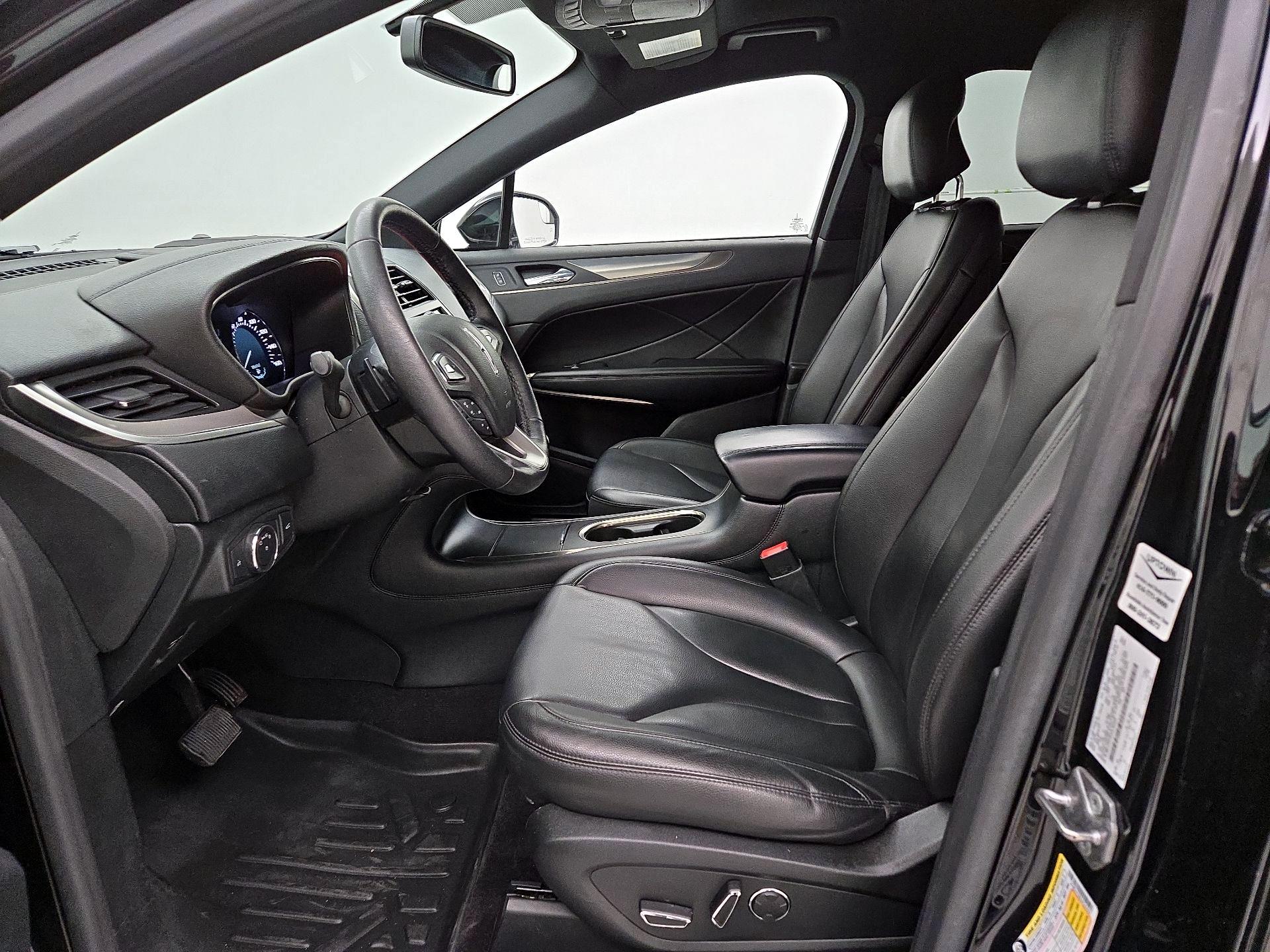 Thumbnail: 2018 Lincoln MKC - 11