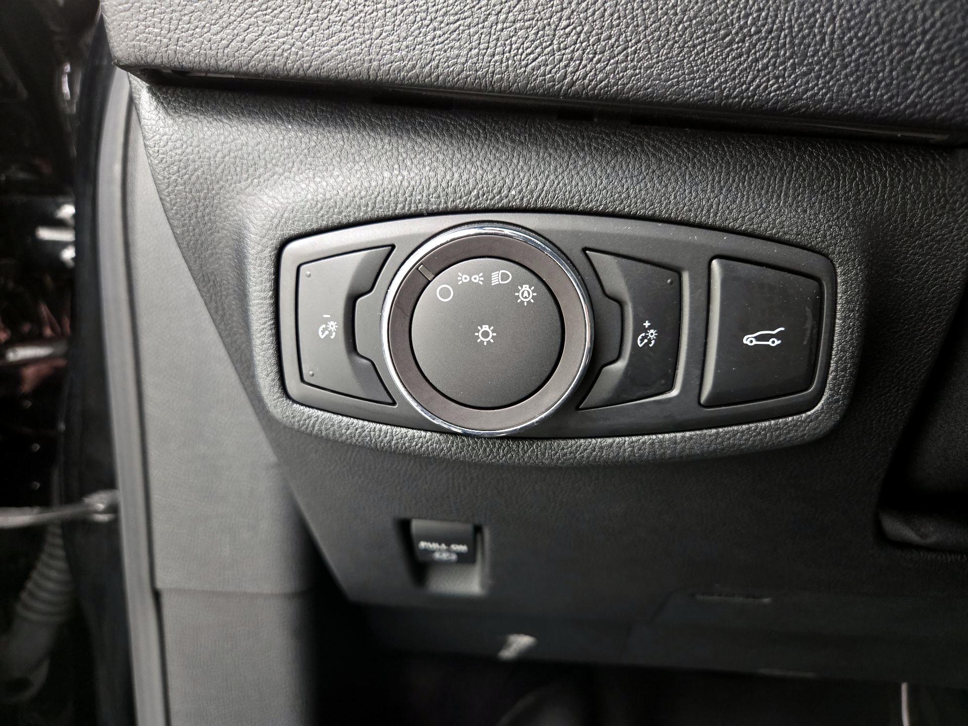 Thumbnail: 2018 Lincoln MKC - 13