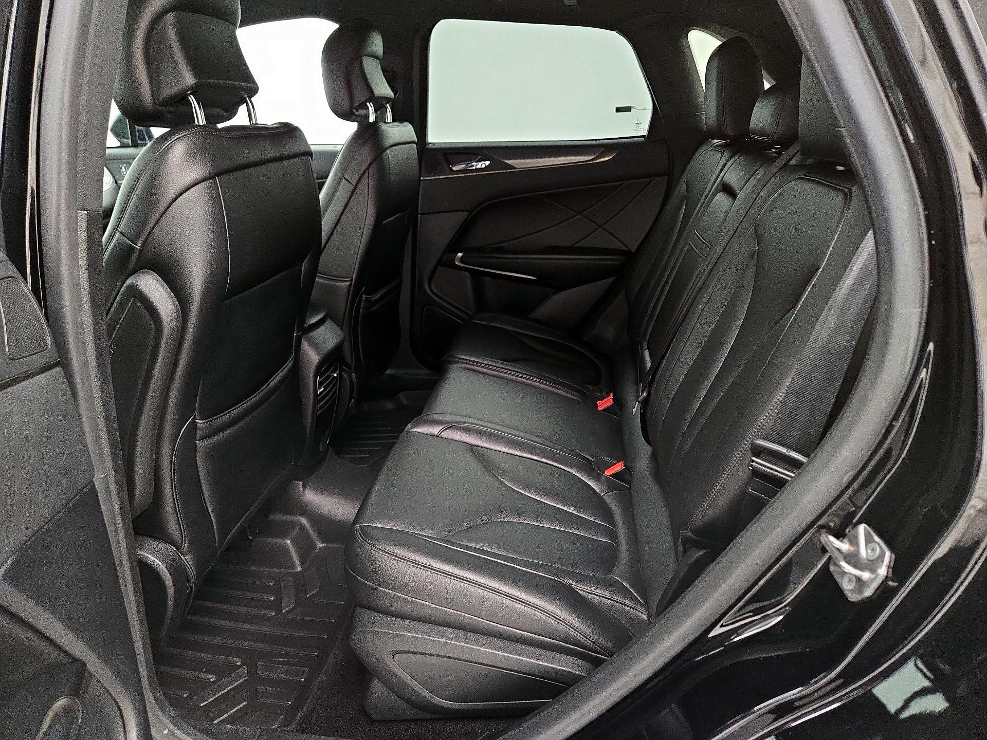 Thumbnail: 2018 Lincoln MKC - 19