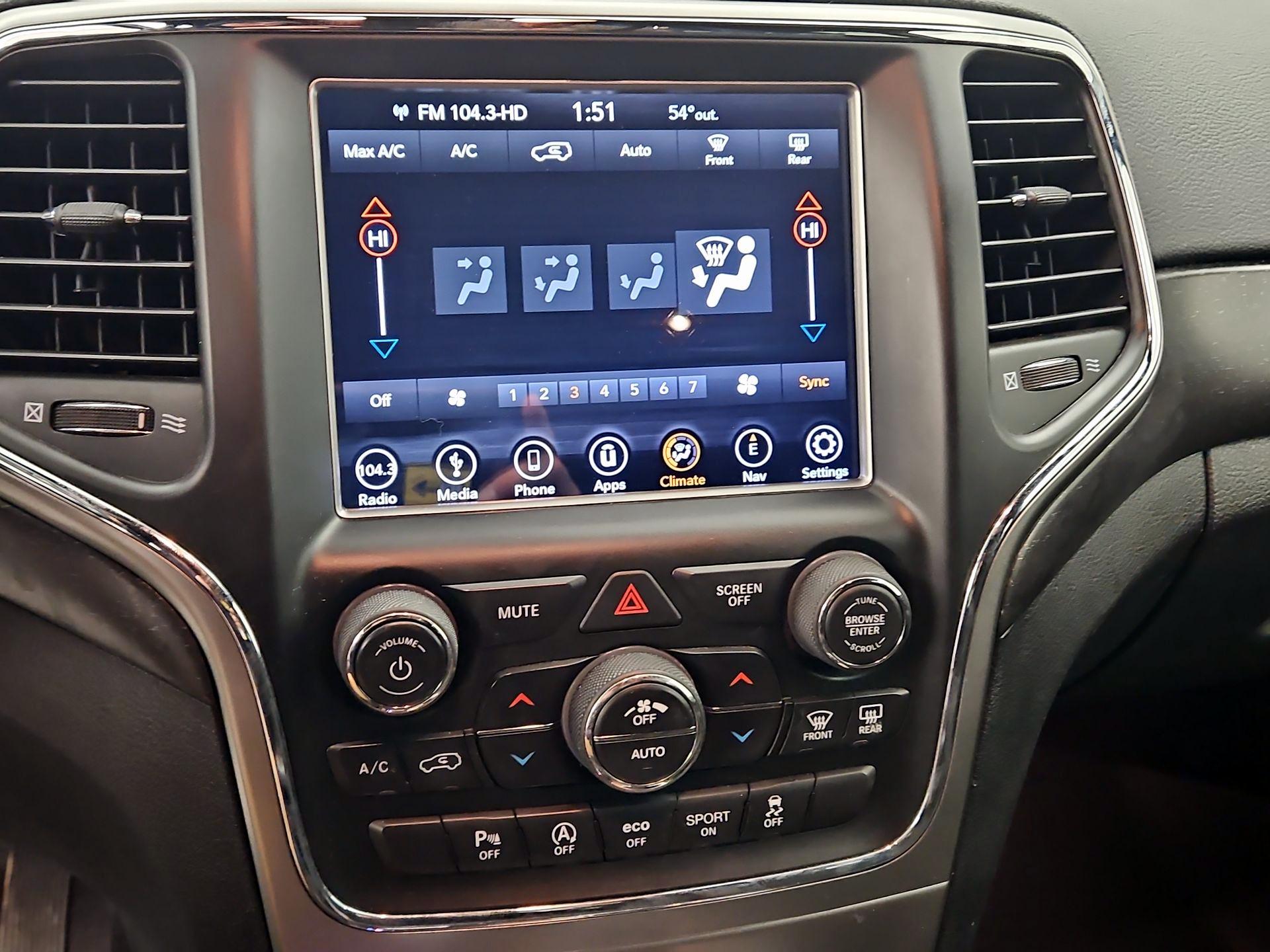 Thumbnail: 2018 Jeep Grand Cherokee - 17