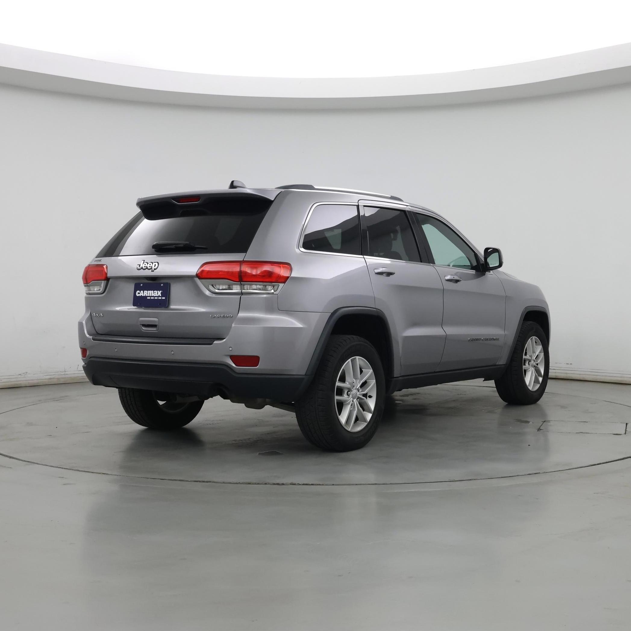 Thumbnail: 2018 Jeep Grand Cherokee - 8