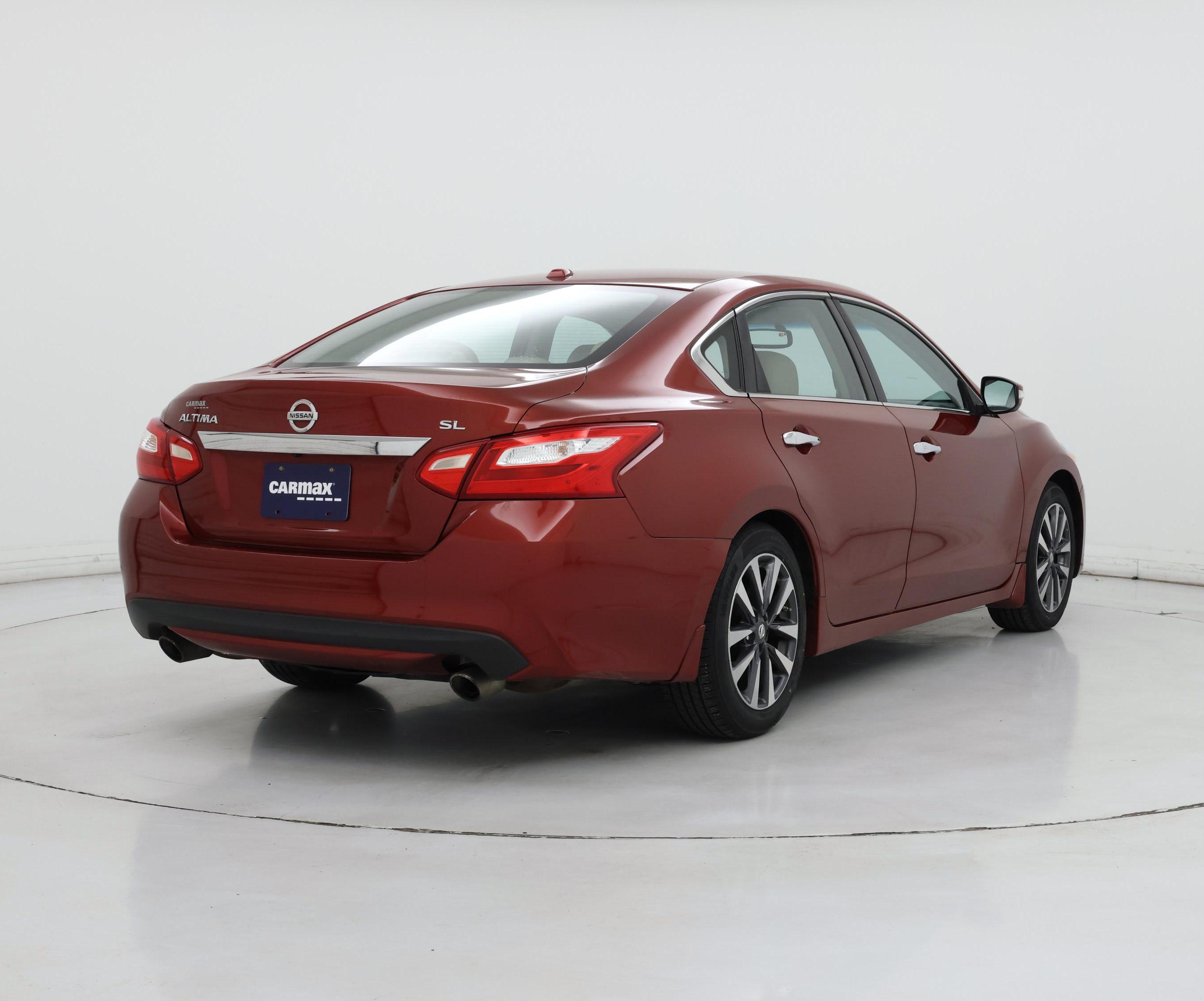 Thumbnail: 2016 Nissan Altima - 8