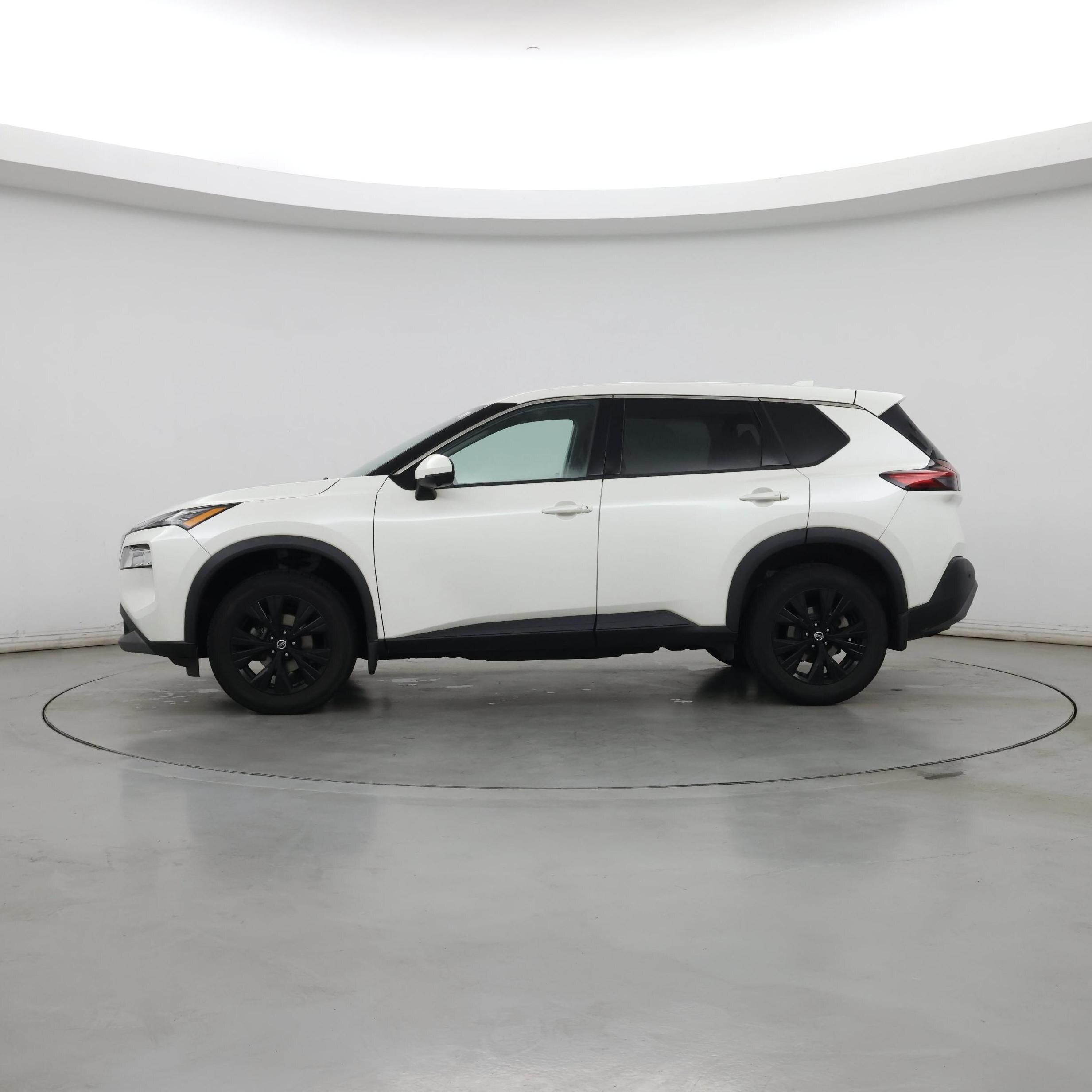 Thumbnail: 2021 Nissan Rogue - 3