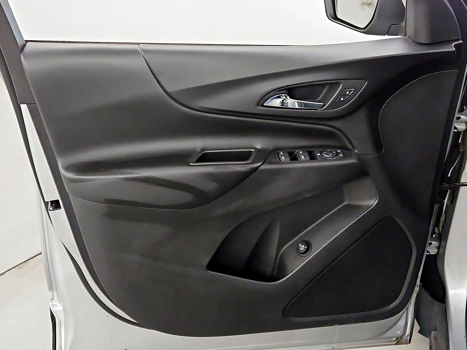 Thumbnail: 2020 Chevrolet Equinox - 12