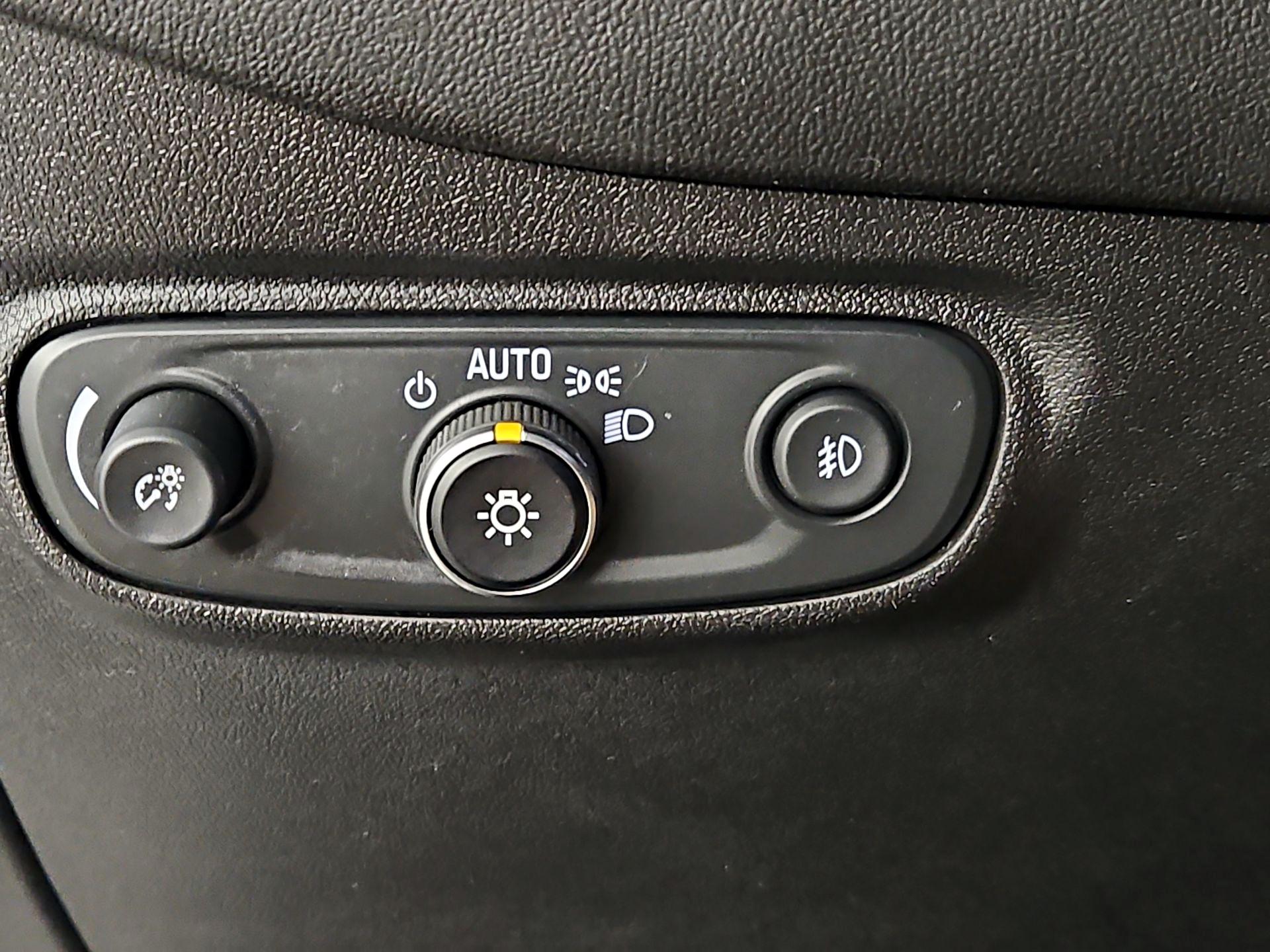 Thumbnail: 2020 Chevrolet Equinox - 13