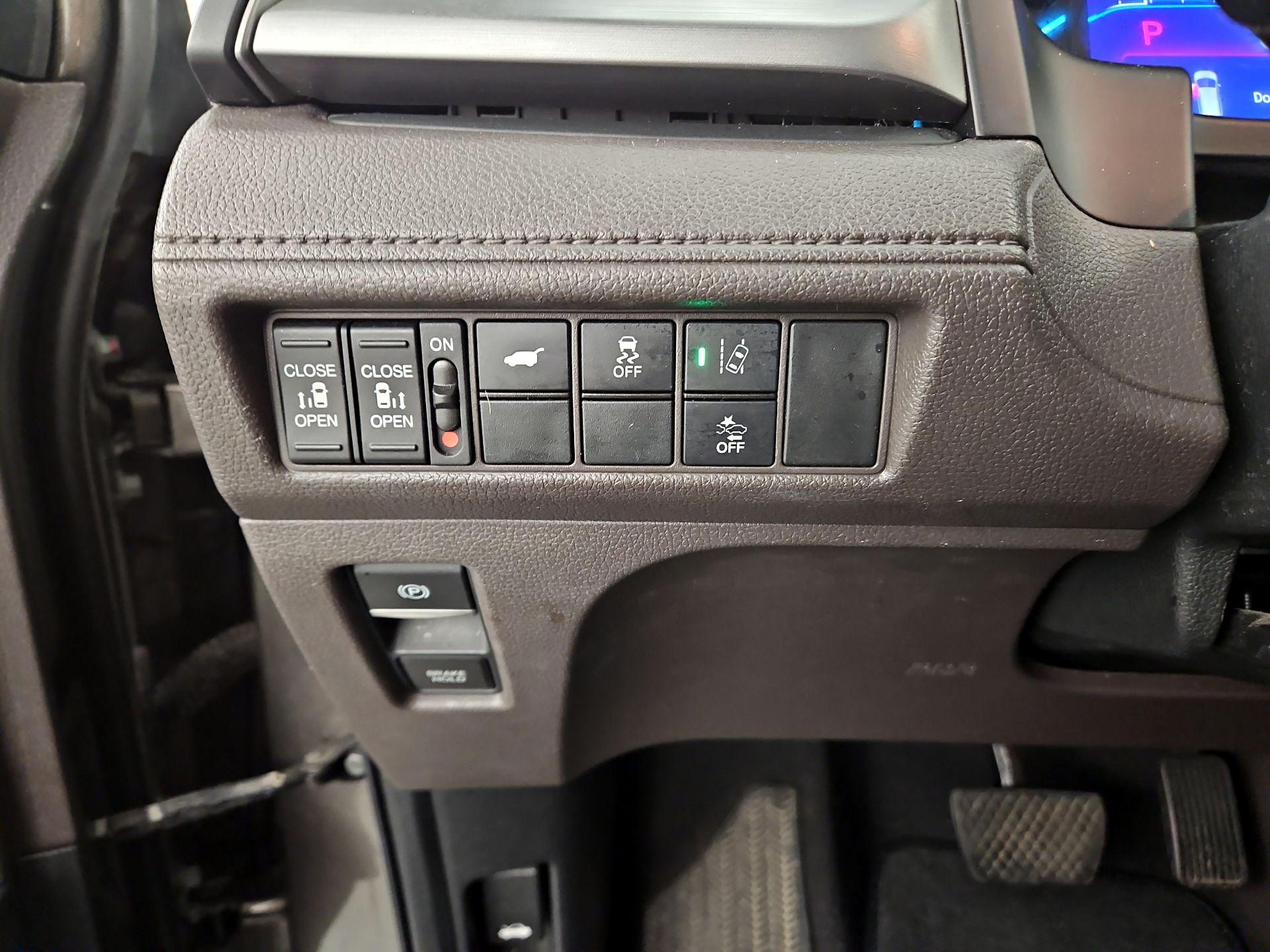 Thumbnail: 2020 Honda Odyssey - 13