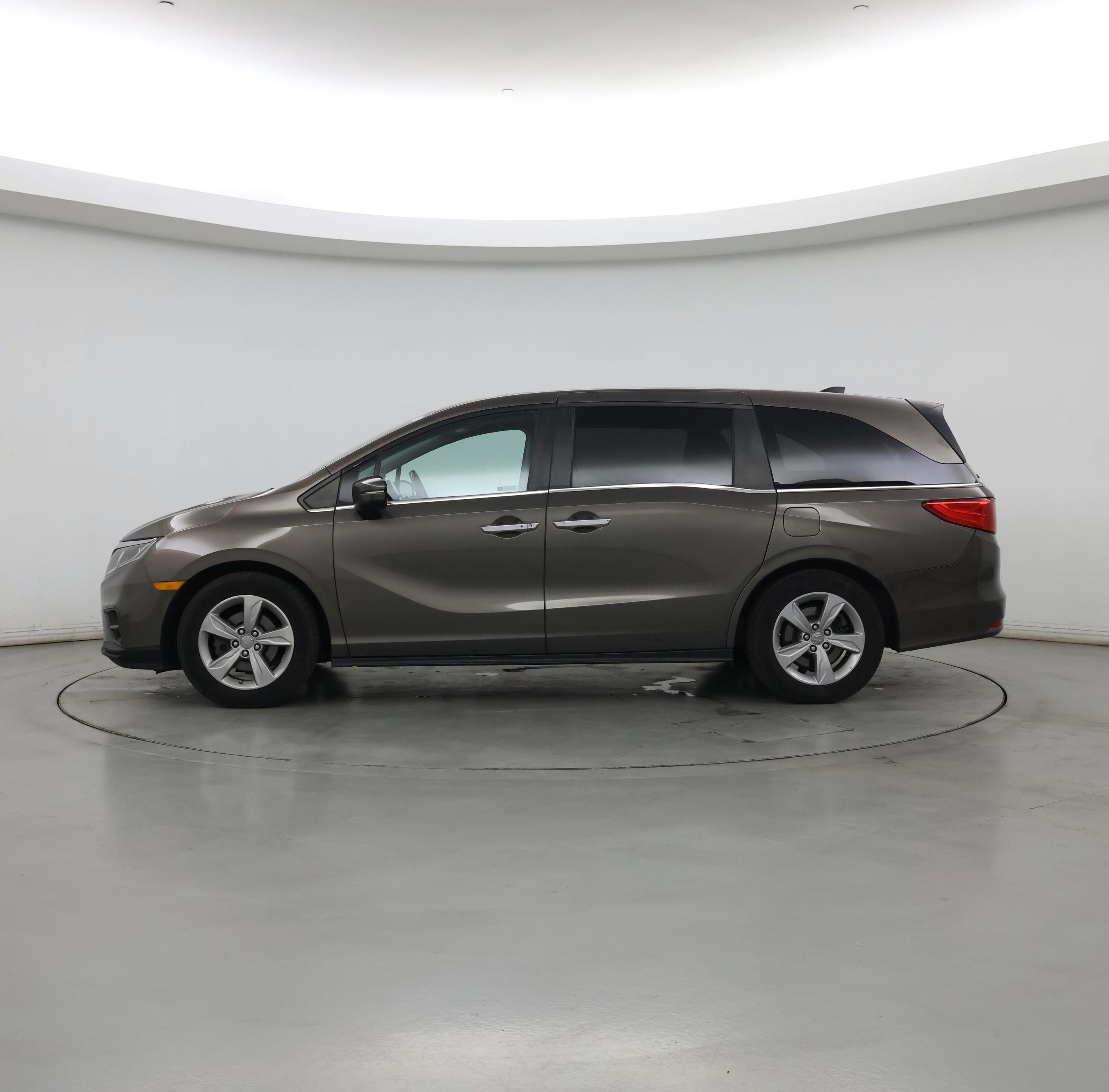 Thumbnail: 2020 Honda Odyssey - 3