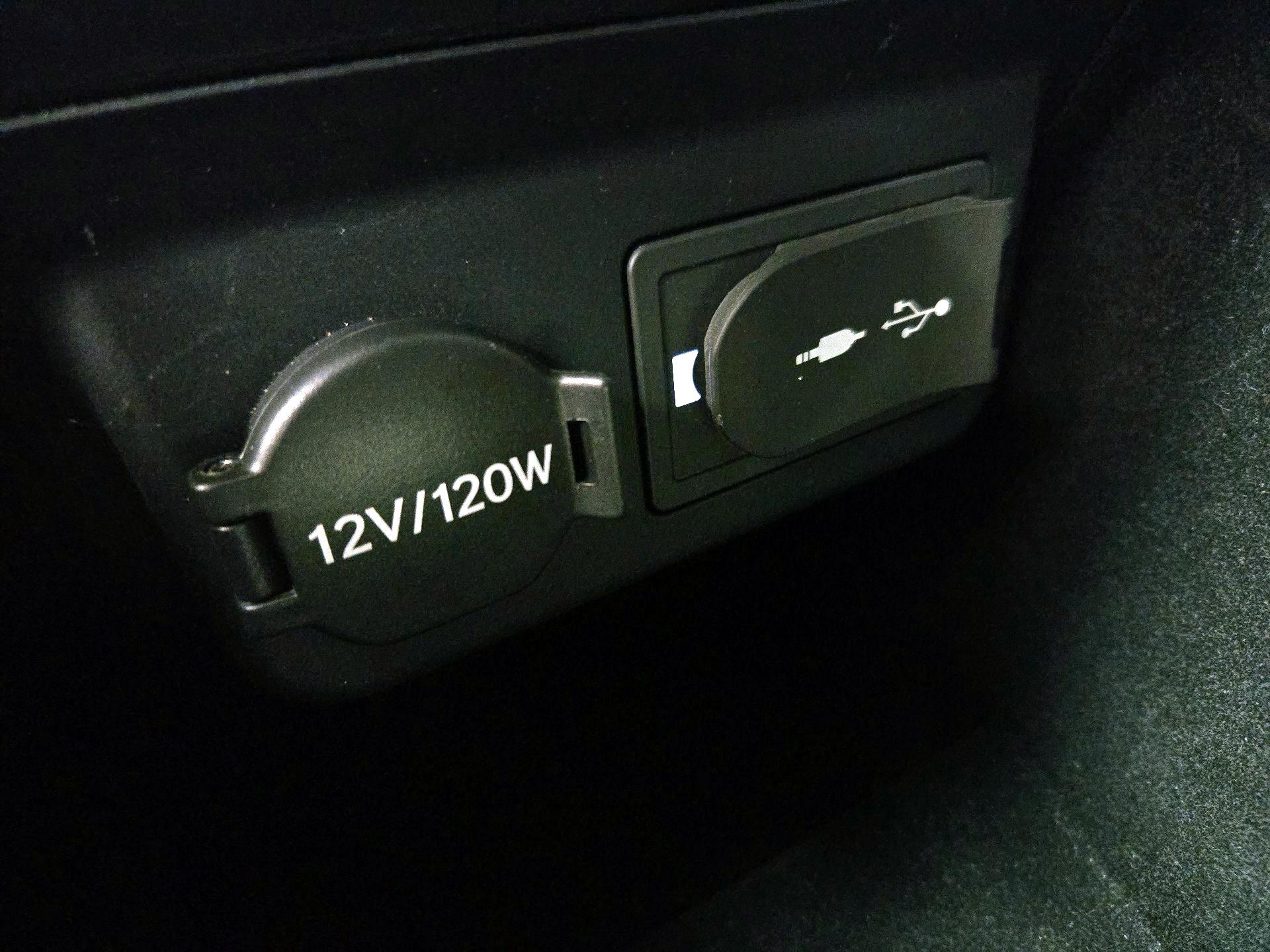 Thumbnail: 2018 Lexus LS - 19