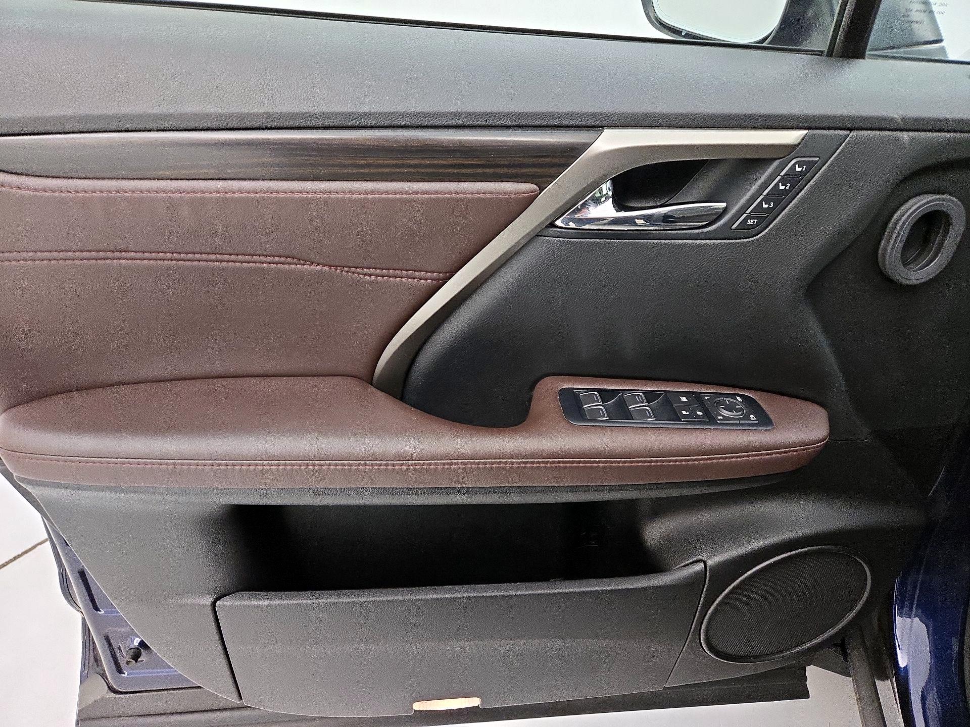 Thumbnail: 2017 Lexus RX - 12