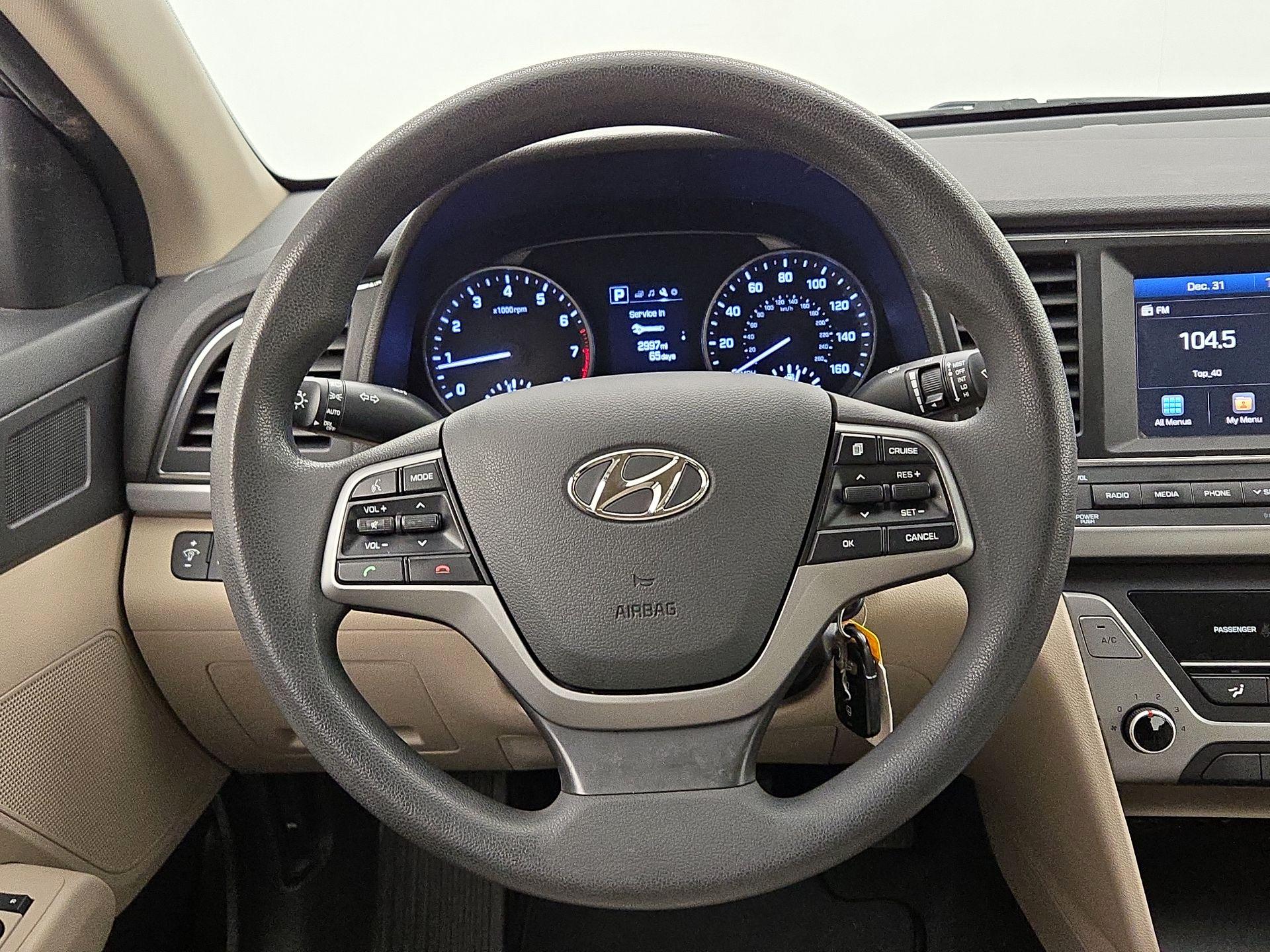 Thumbnail: 2018 Hyundai Elantra - 10