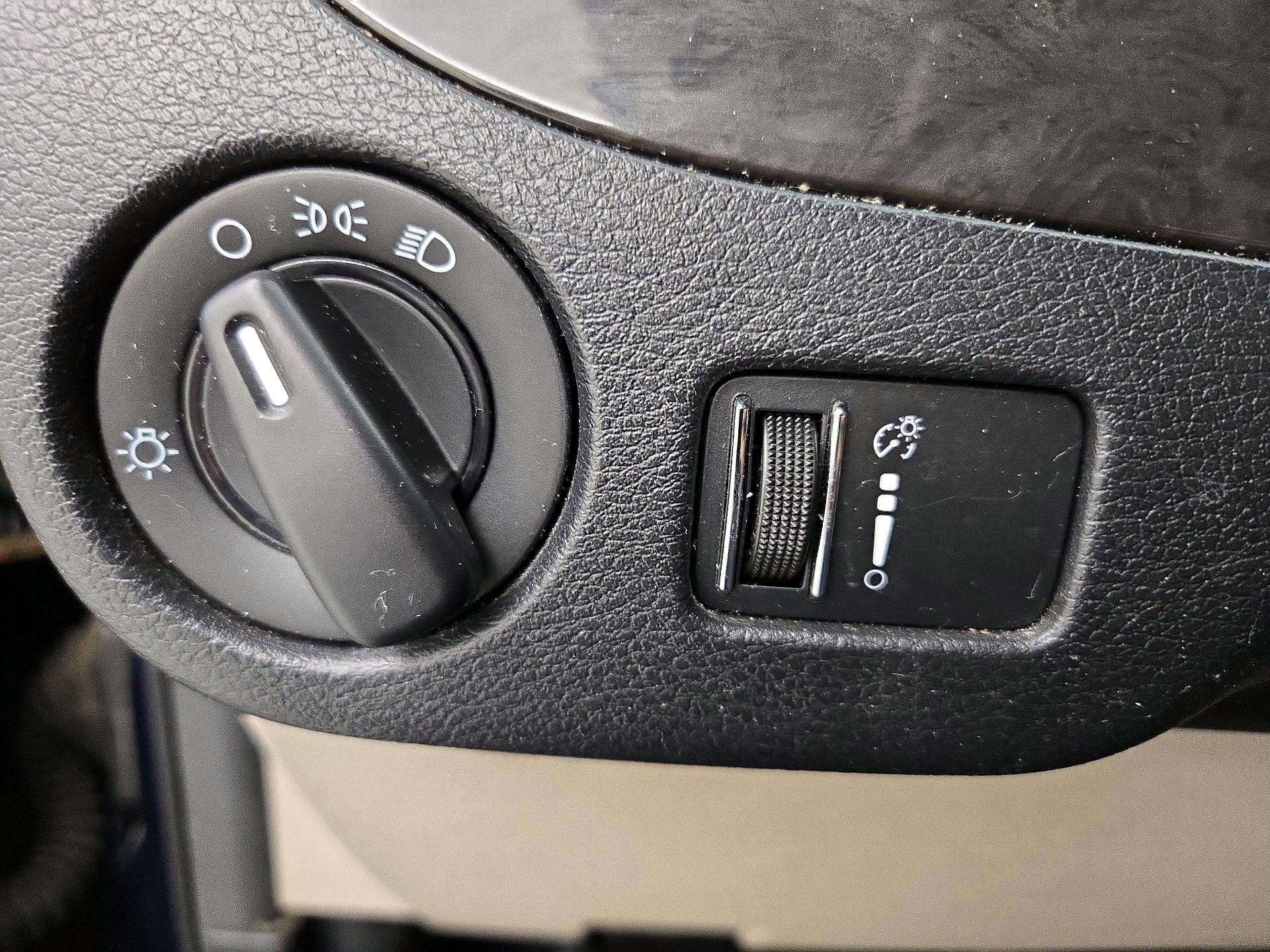 Thumbnail: 2017 Dodge Grand Caravan - 13