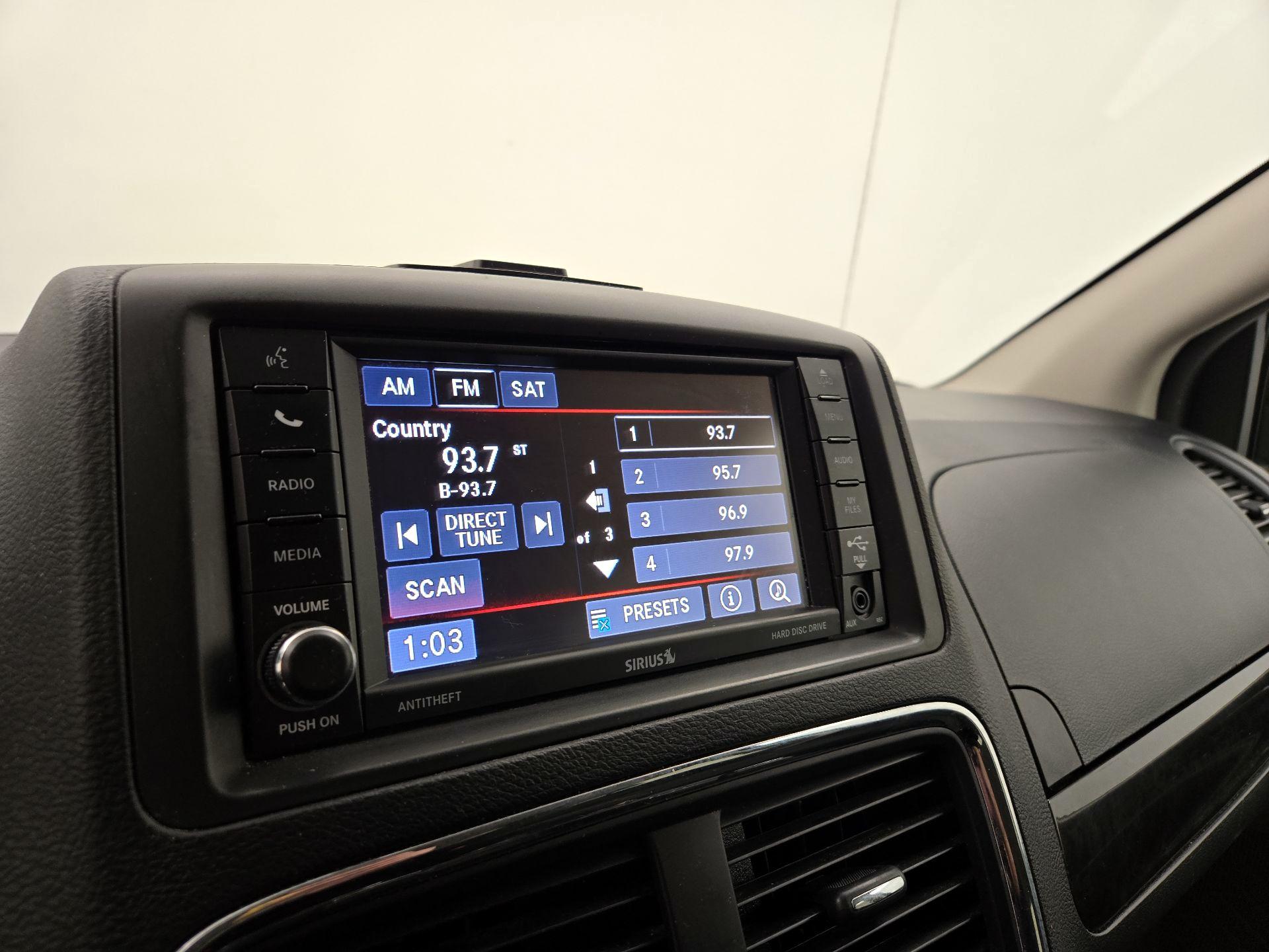 Thumbnail: 2017 Dodge Grand Caravan - 15