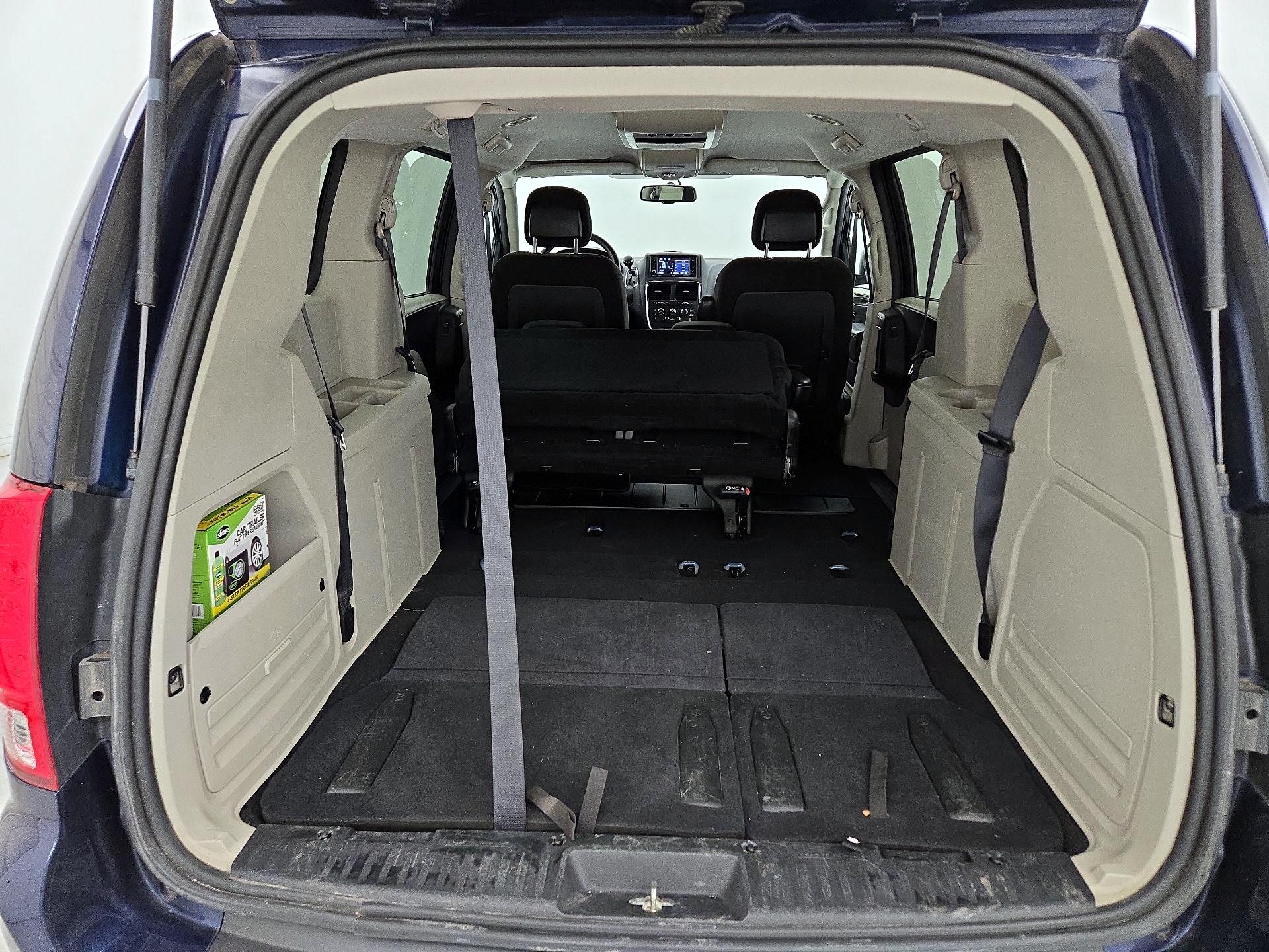 Thumbnail: 2017 Dodge Grand Caravan - 18