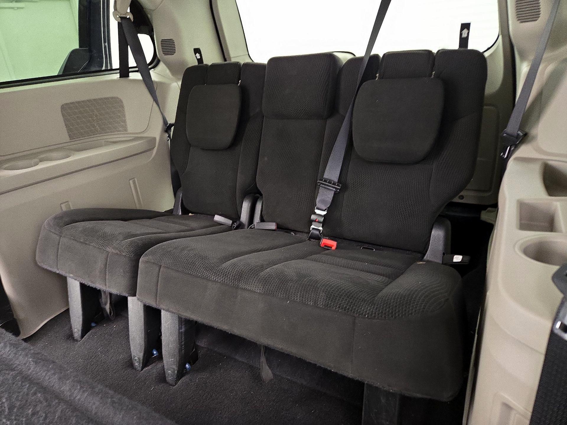 Thumbnail: 2017 Dodge Grand Caravan - 20