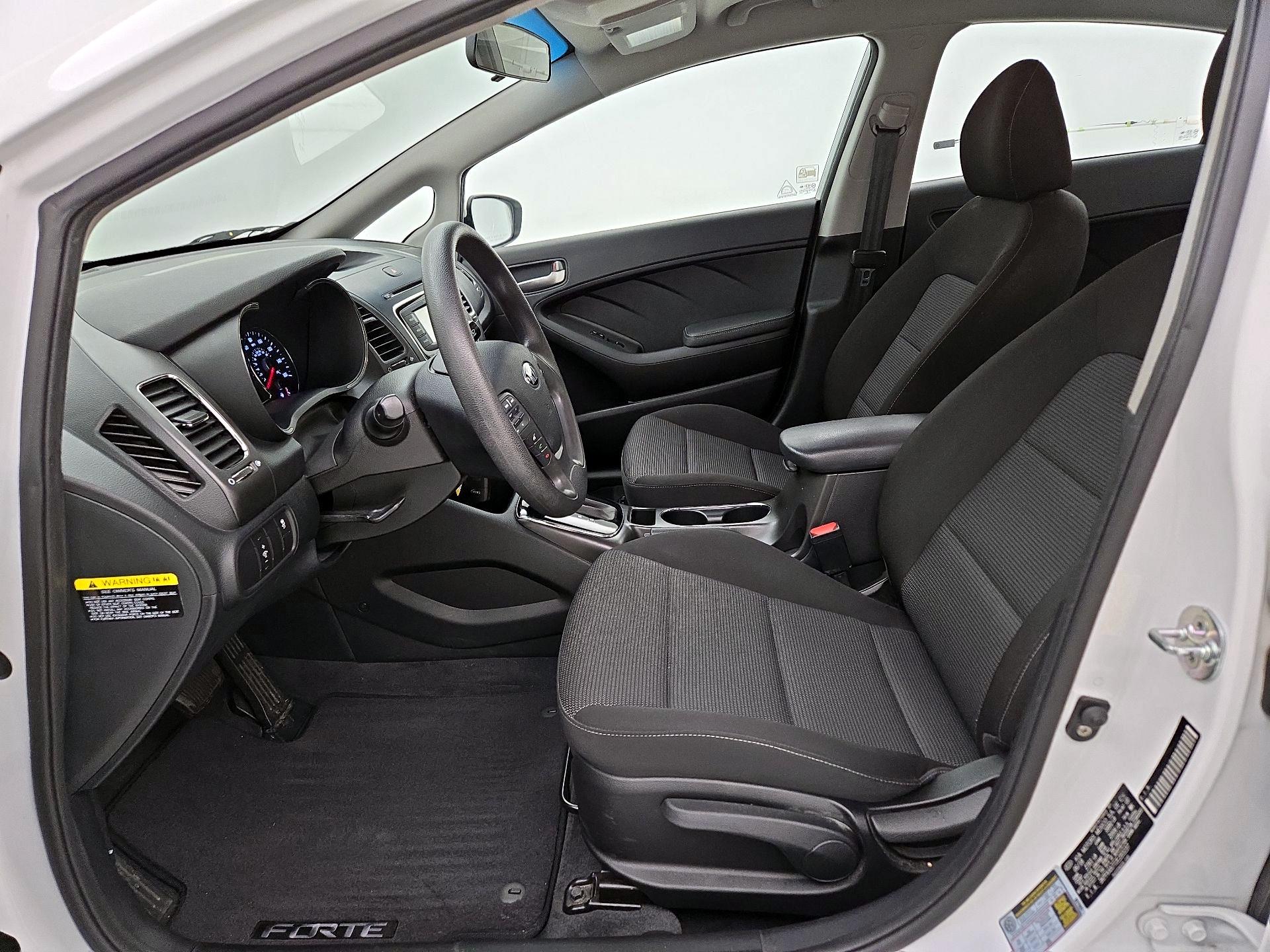 Thumbnail: 2018 Kia Forte - 11