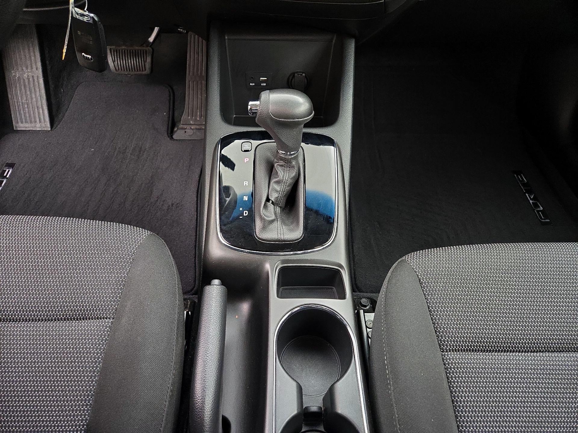 Thumbnail: 2018 Kia Forte - 17