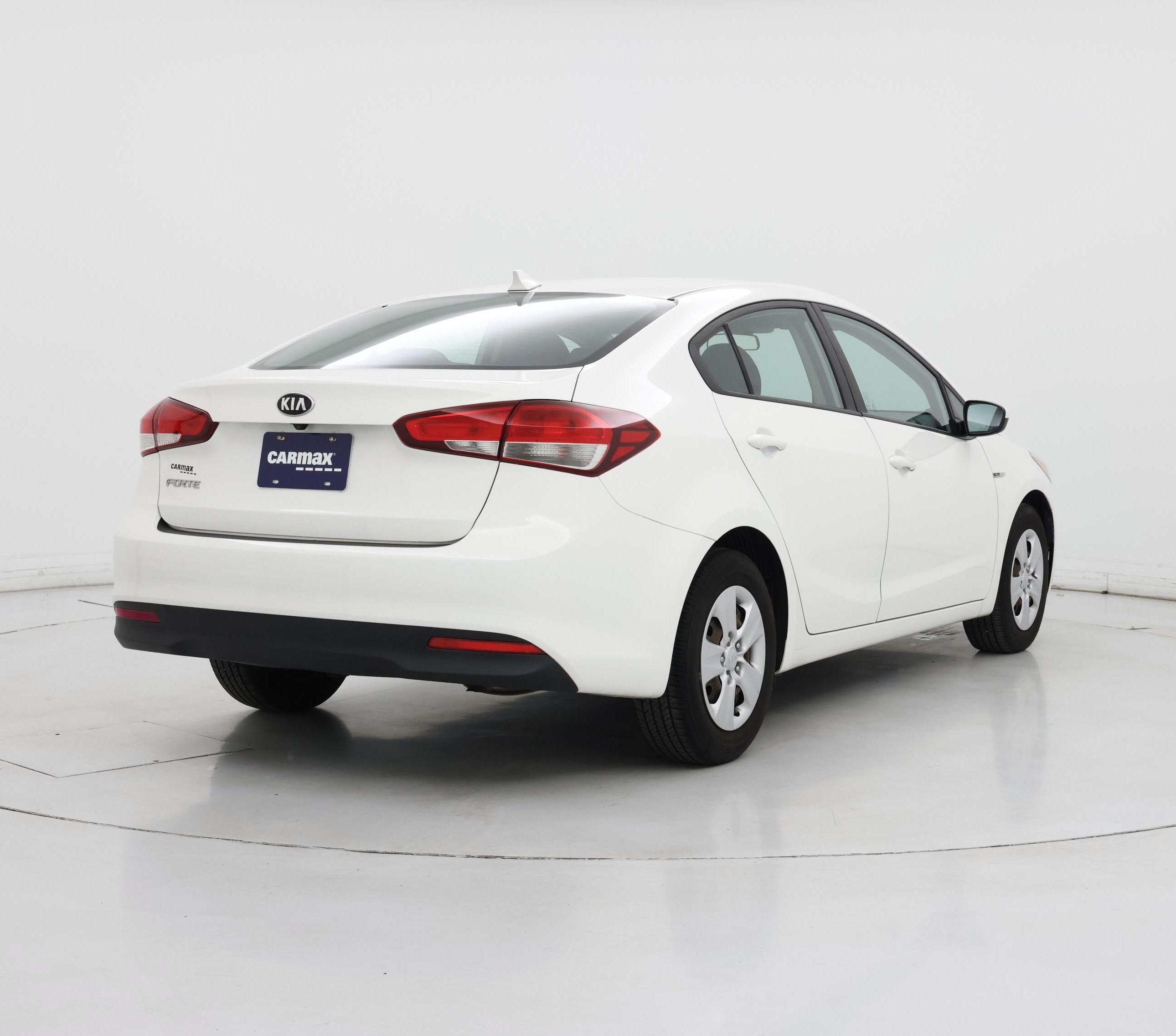 Thumbnail: 2018 Kia Forte - 8