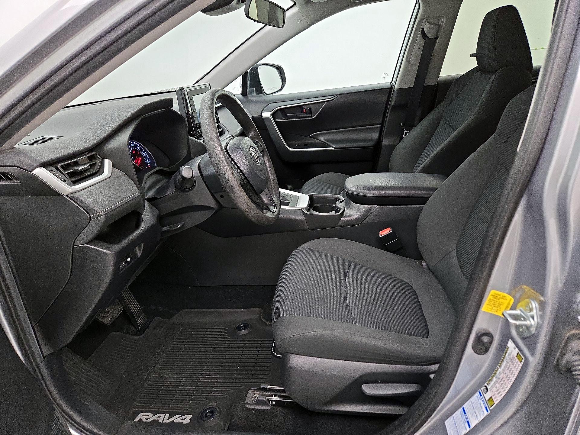 Thumbnail: 2021 Toyota RAV4 - 11