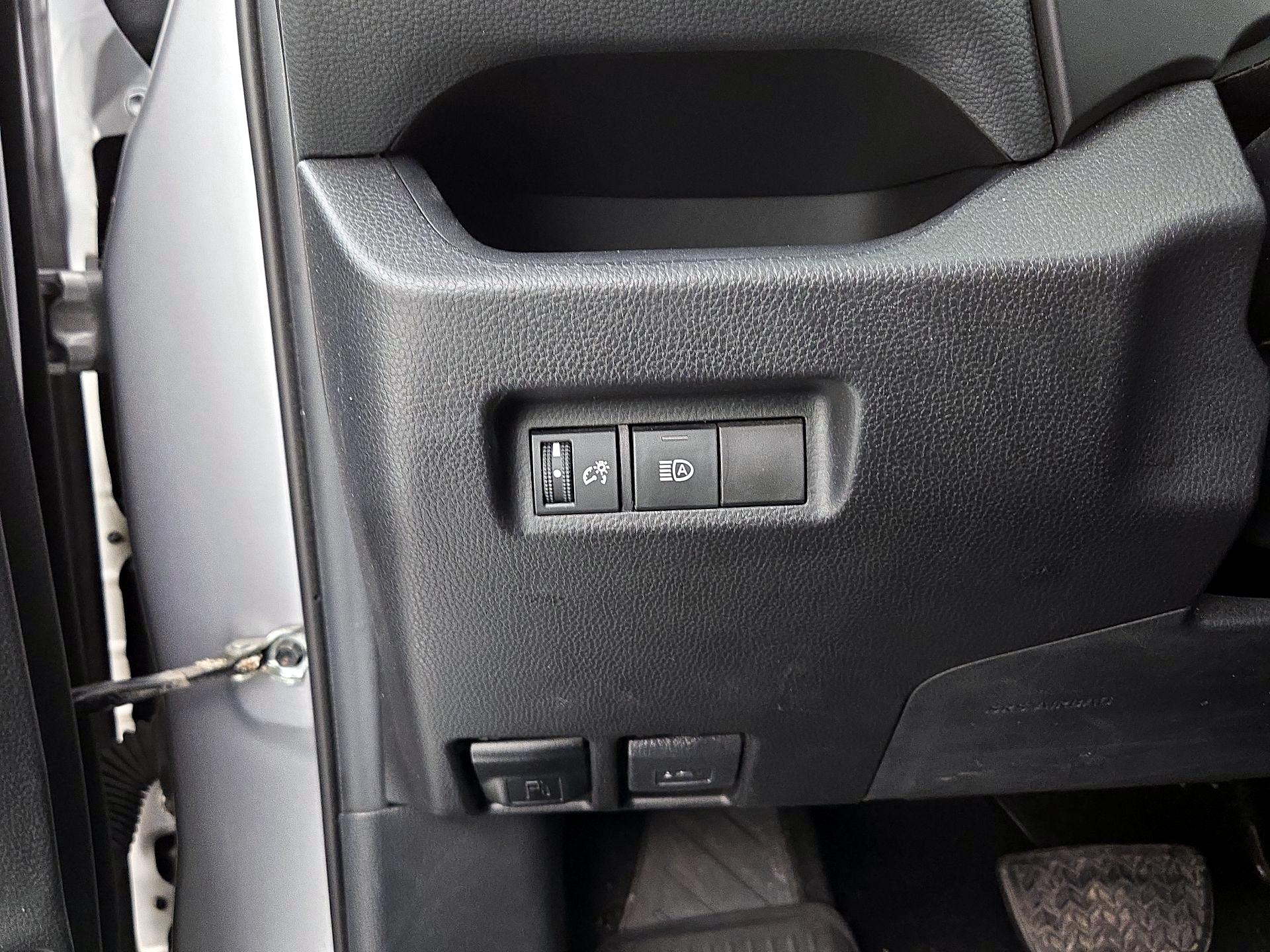 Thumbnail: 2021 Toyota RAV4 - 13