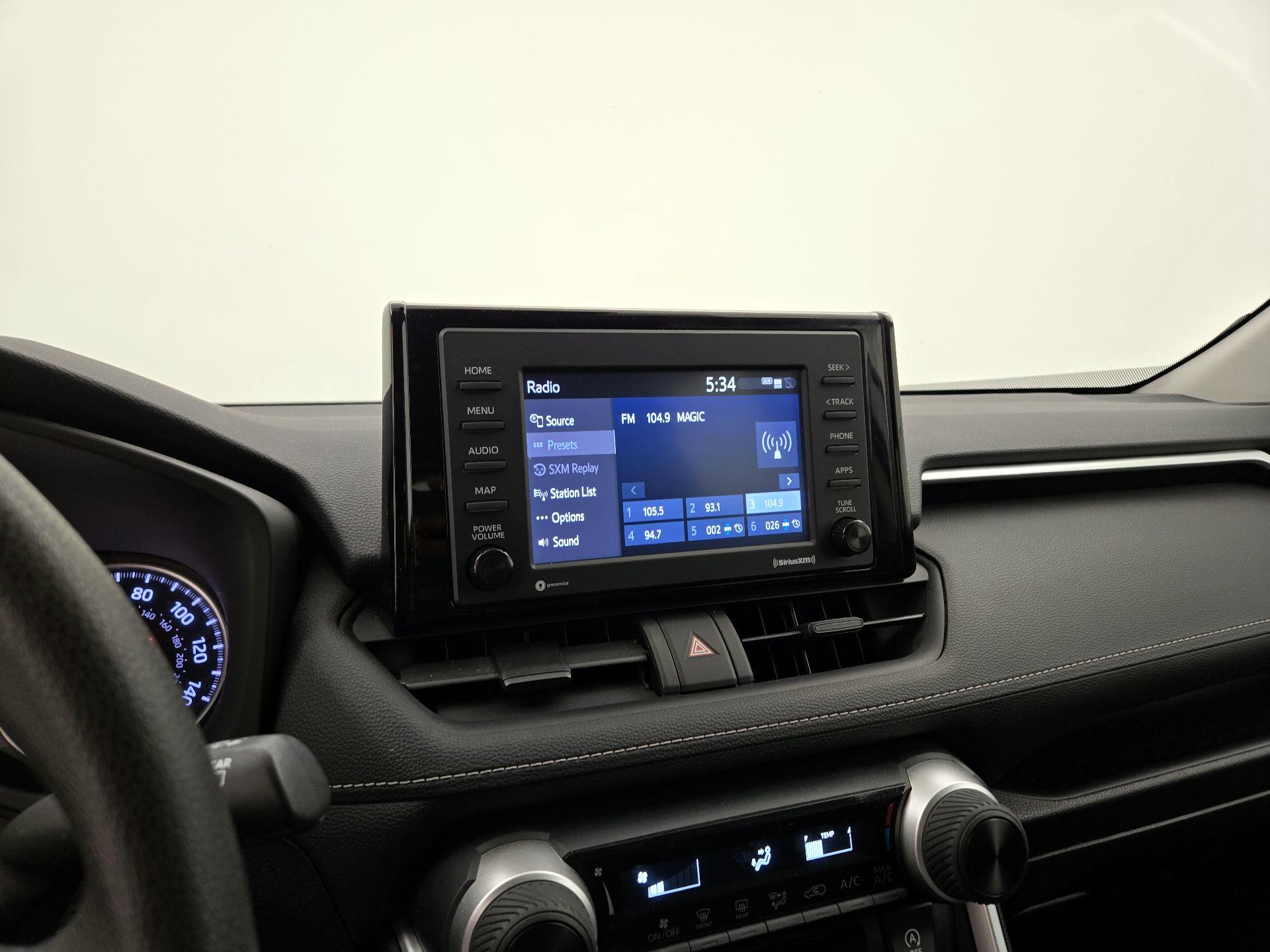 Thumbnail: 2021 Toyota RAV4 - 15