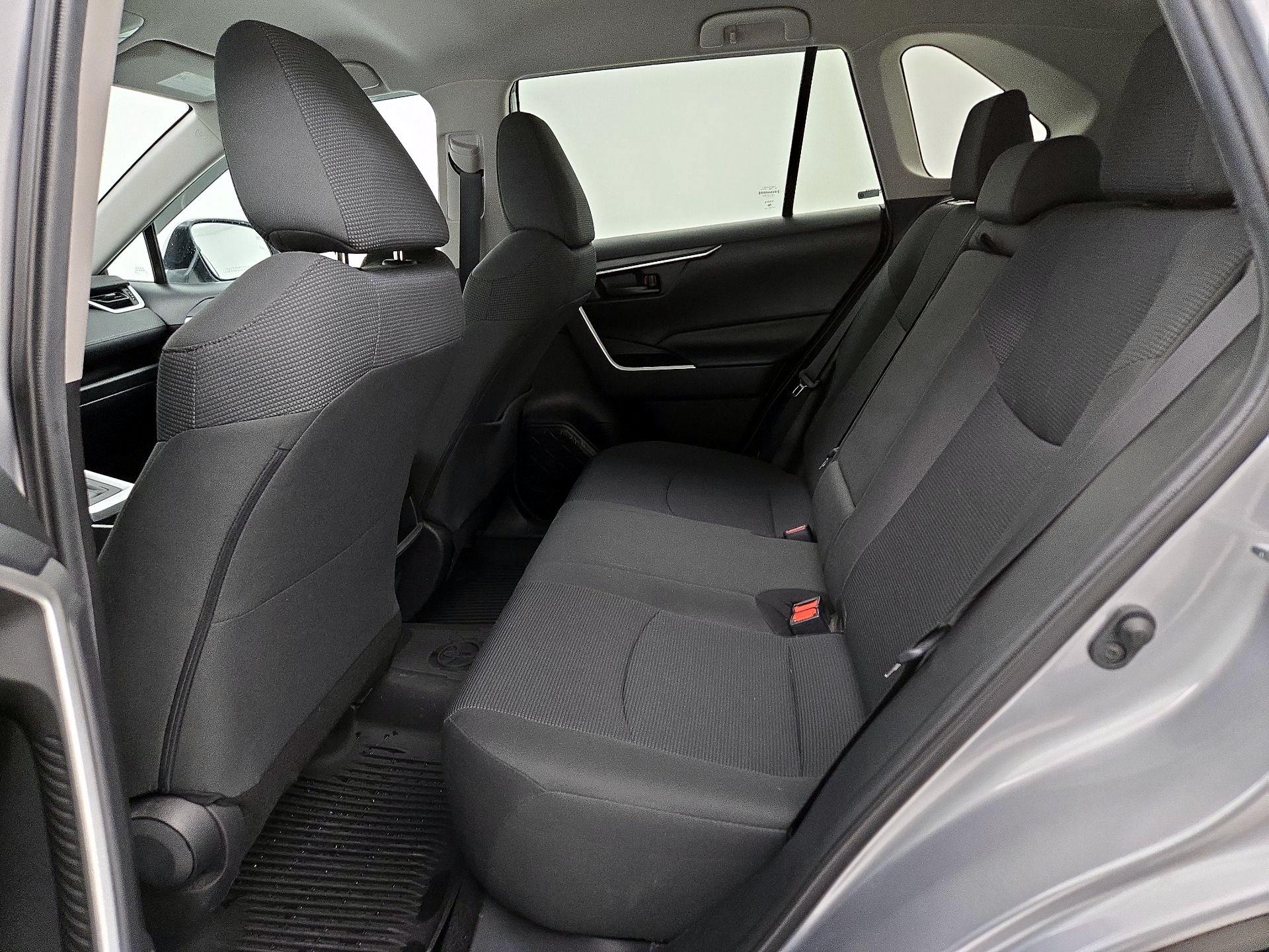 Thumbnail: 2021 Toyota RAV4 - 19