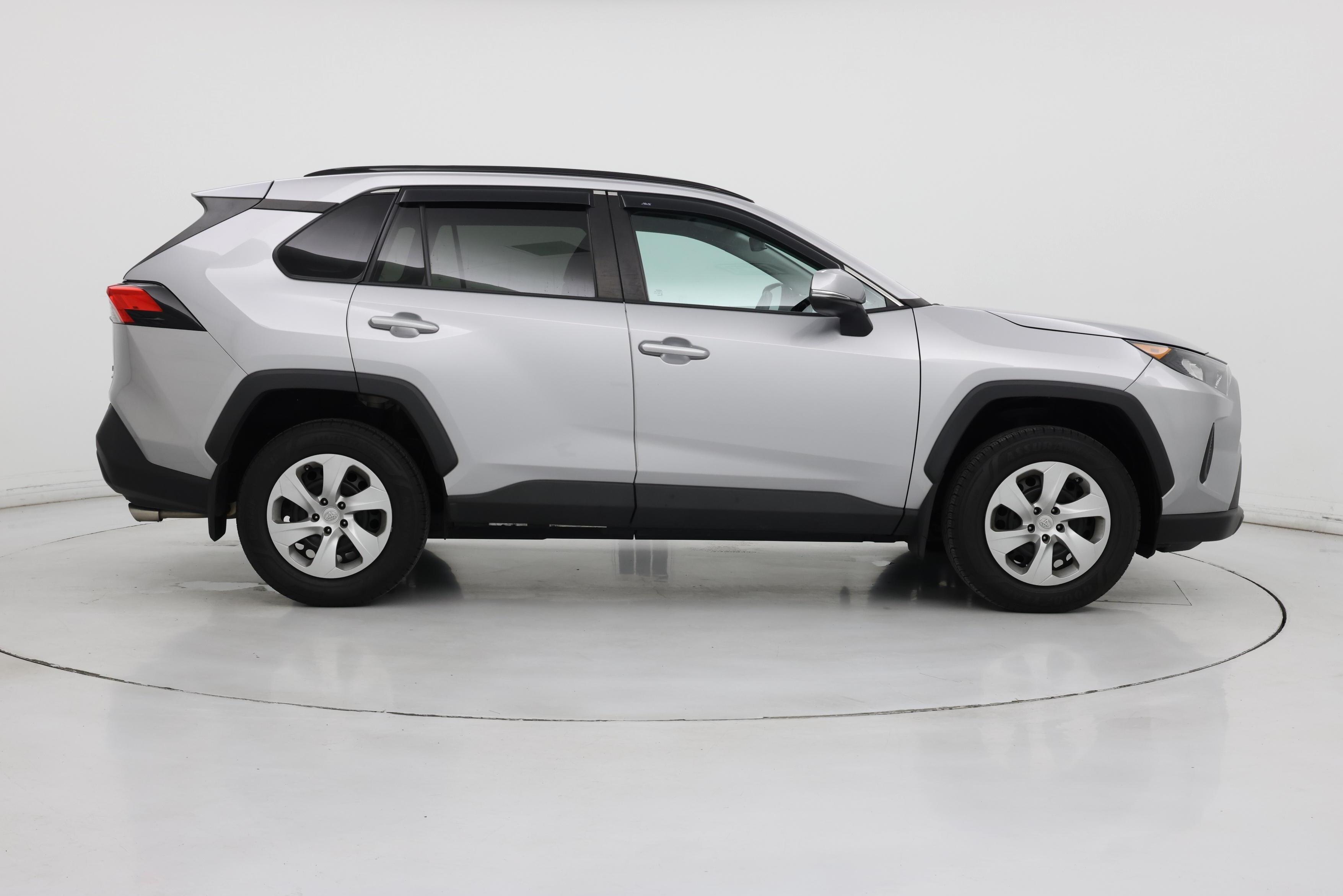 Thumbnail: 2021 Toyota RAV4 - 7