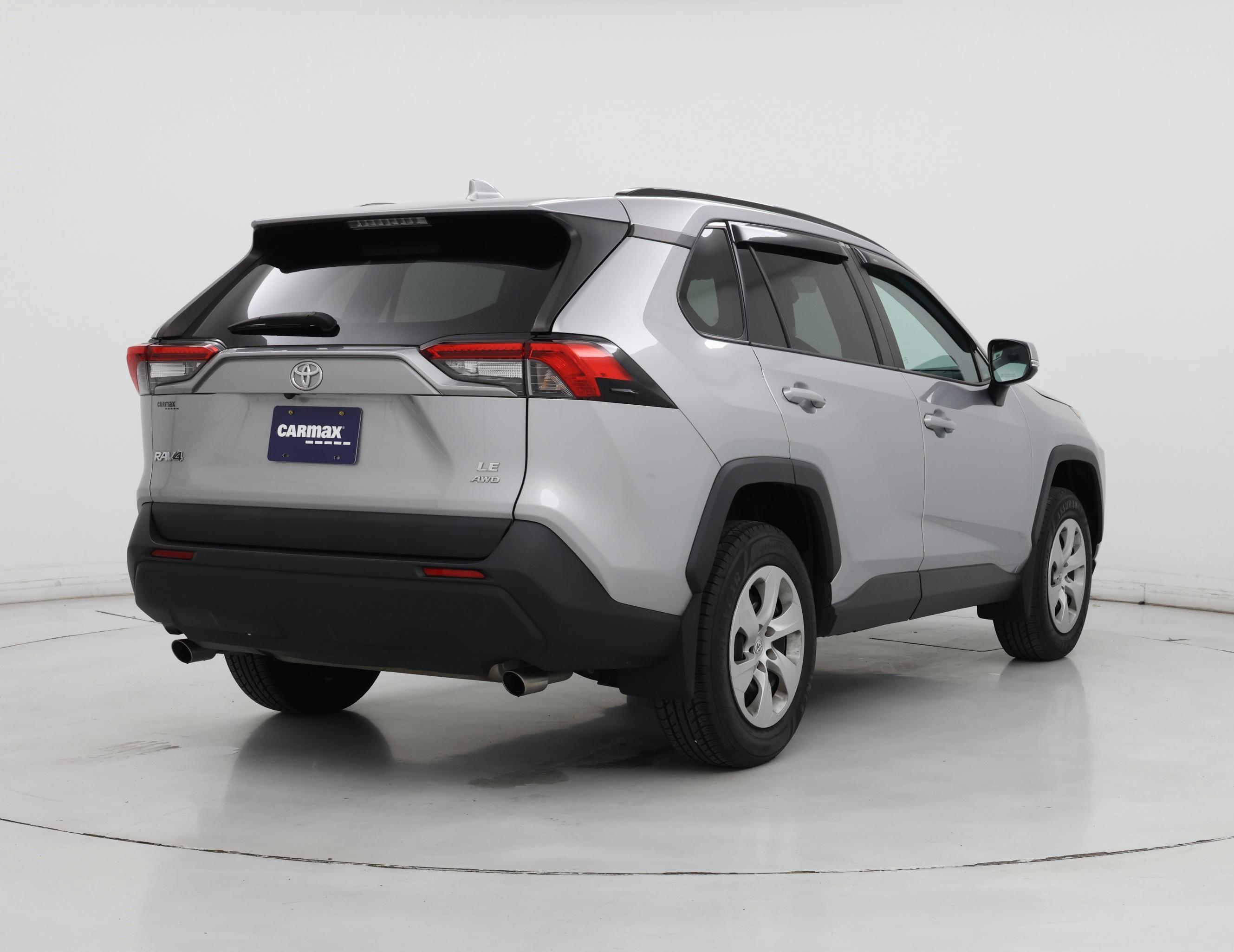 Thumbnail: 2021 Toyota RAV4 - 8